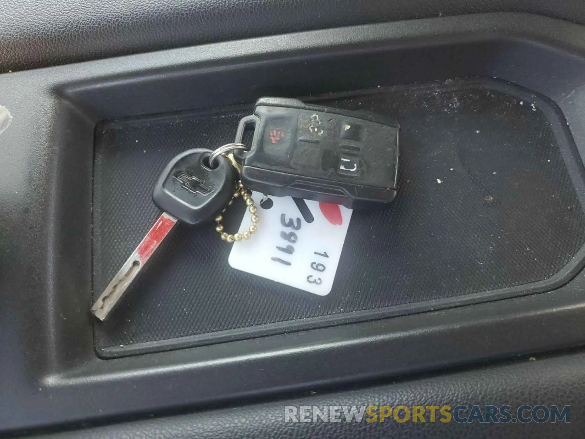 9 Photograph of a damaged car 1GCRYAEF6KZ264163 CHEVROLET SILVERADO 1500 2019