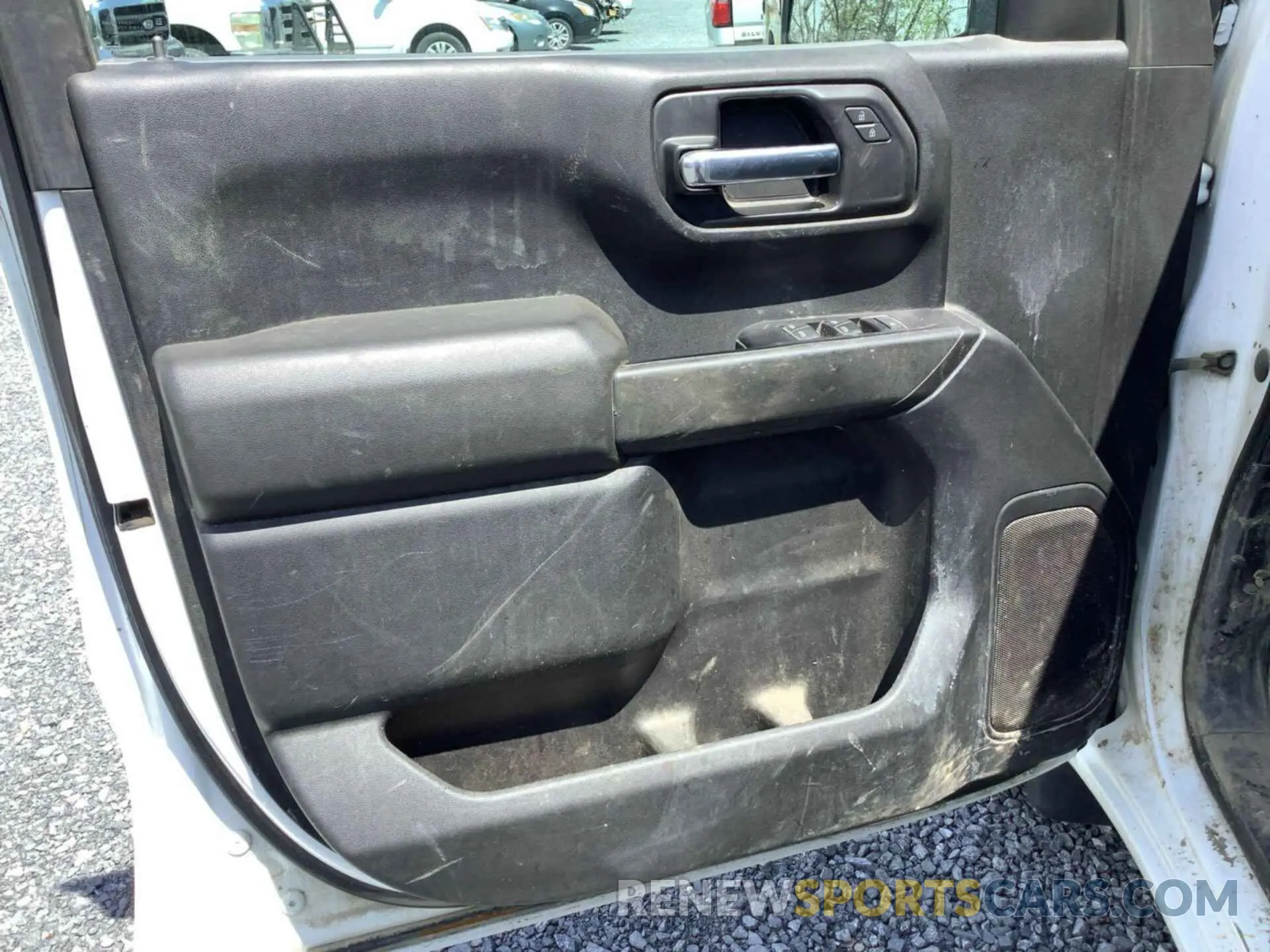 3 Photograph of a damaged car 1GCRYAEF9KZ257806 CHEVROLET SILVERADO 1500 2019
