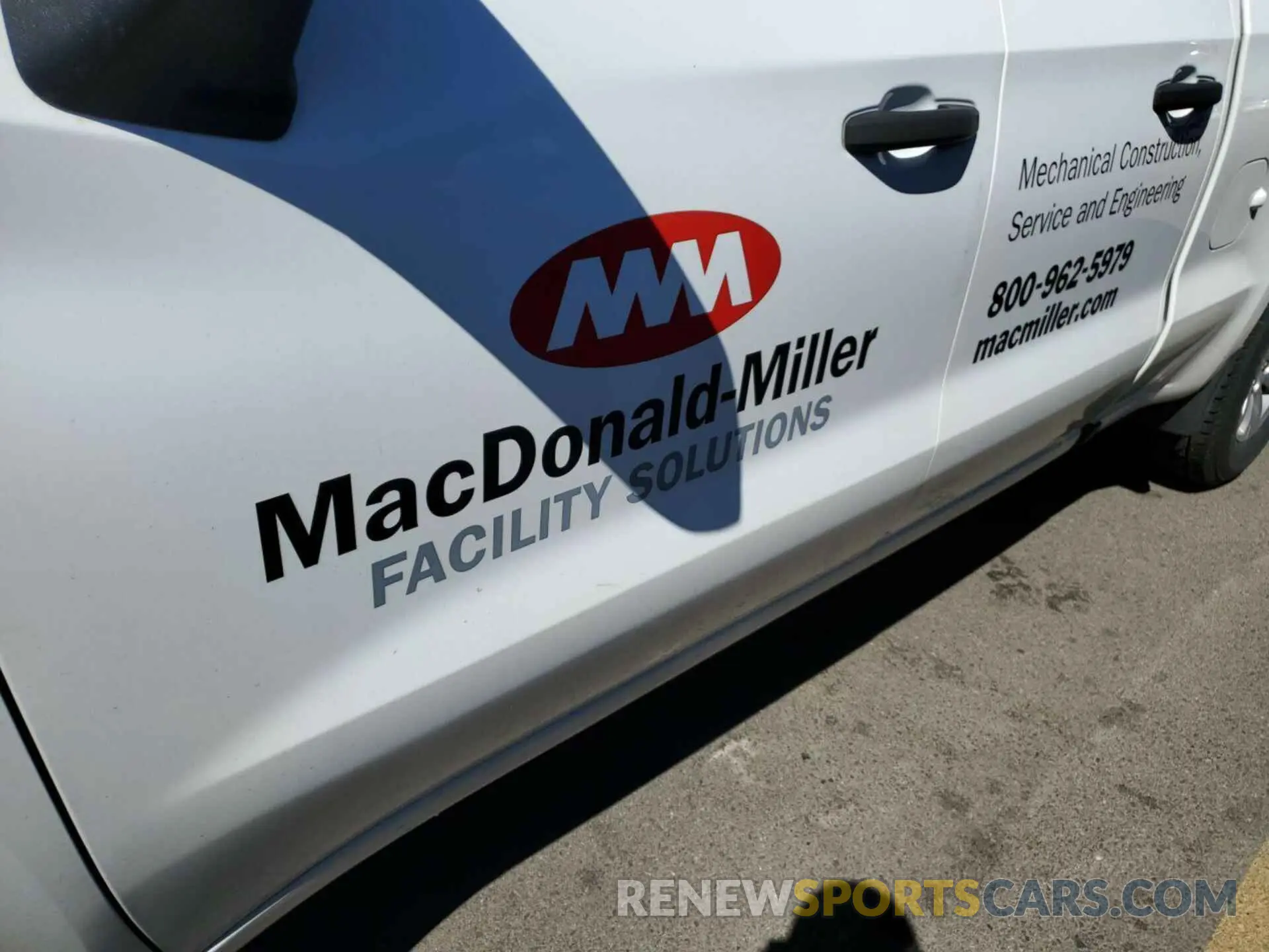 5 Photograph of a damaged car 1GCRYAEFXKZ267440 CHEVROLET SILVERADO 1500 2019