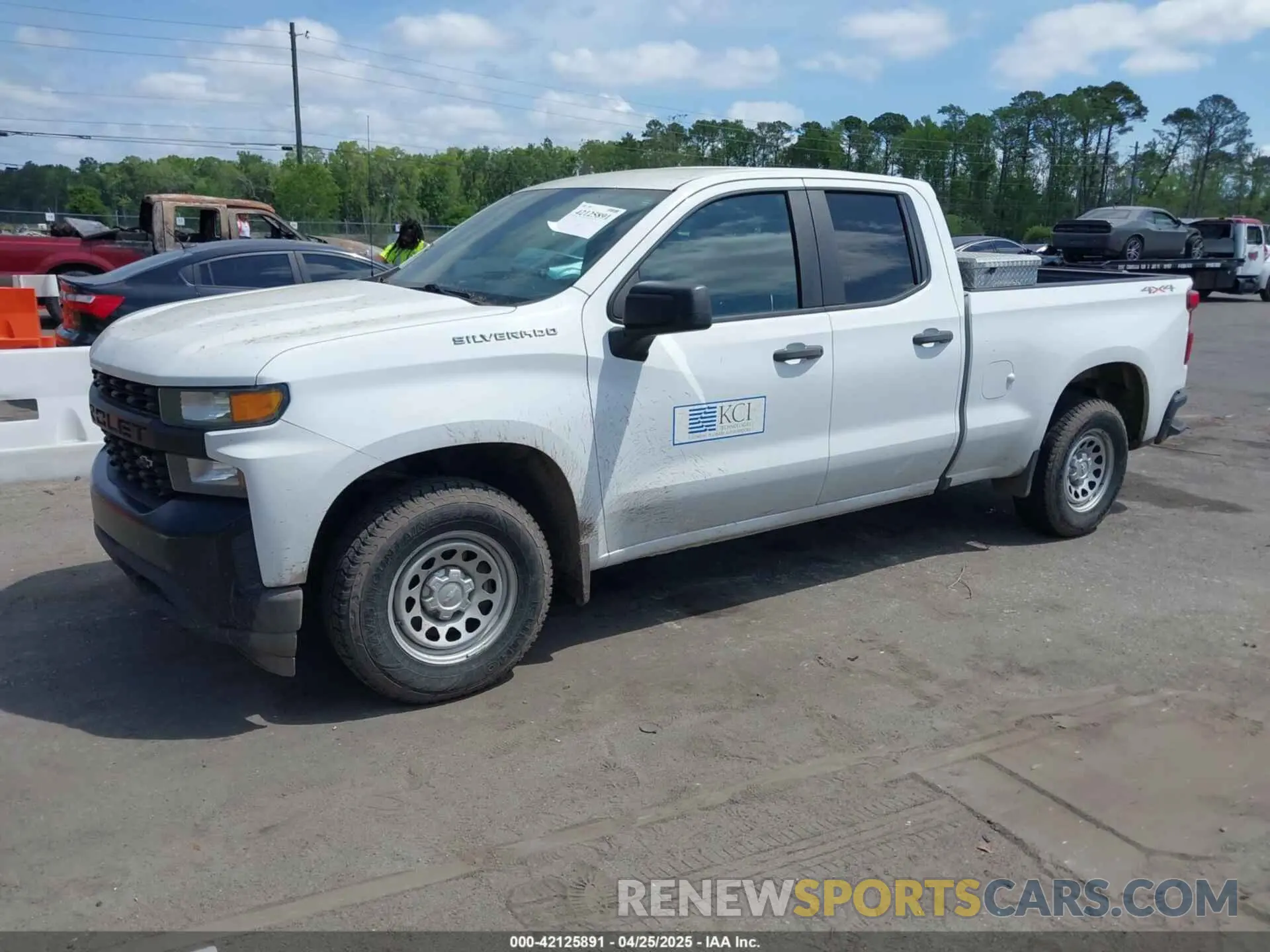 2 Photograph of a damaged car 1GCRYAEH0KZ255590 CHEVROLET SILVERADO 1500 2019