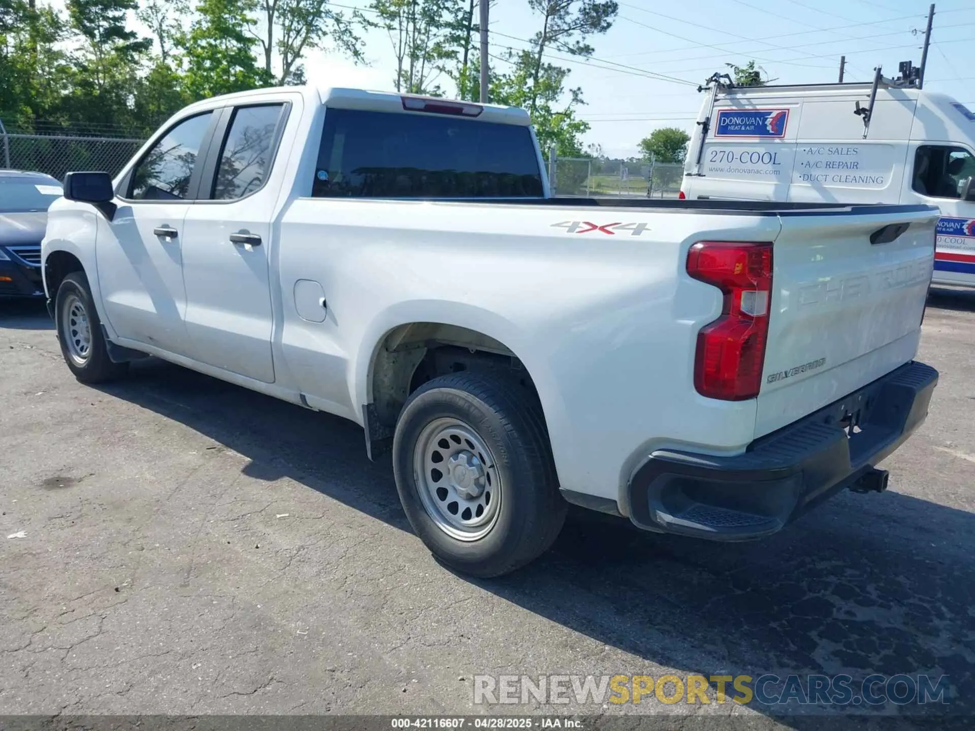 3 Photograph of a damaged car 1GCRYAEH3KZ392586 CHEVROLET SILVERADO 1500 2019