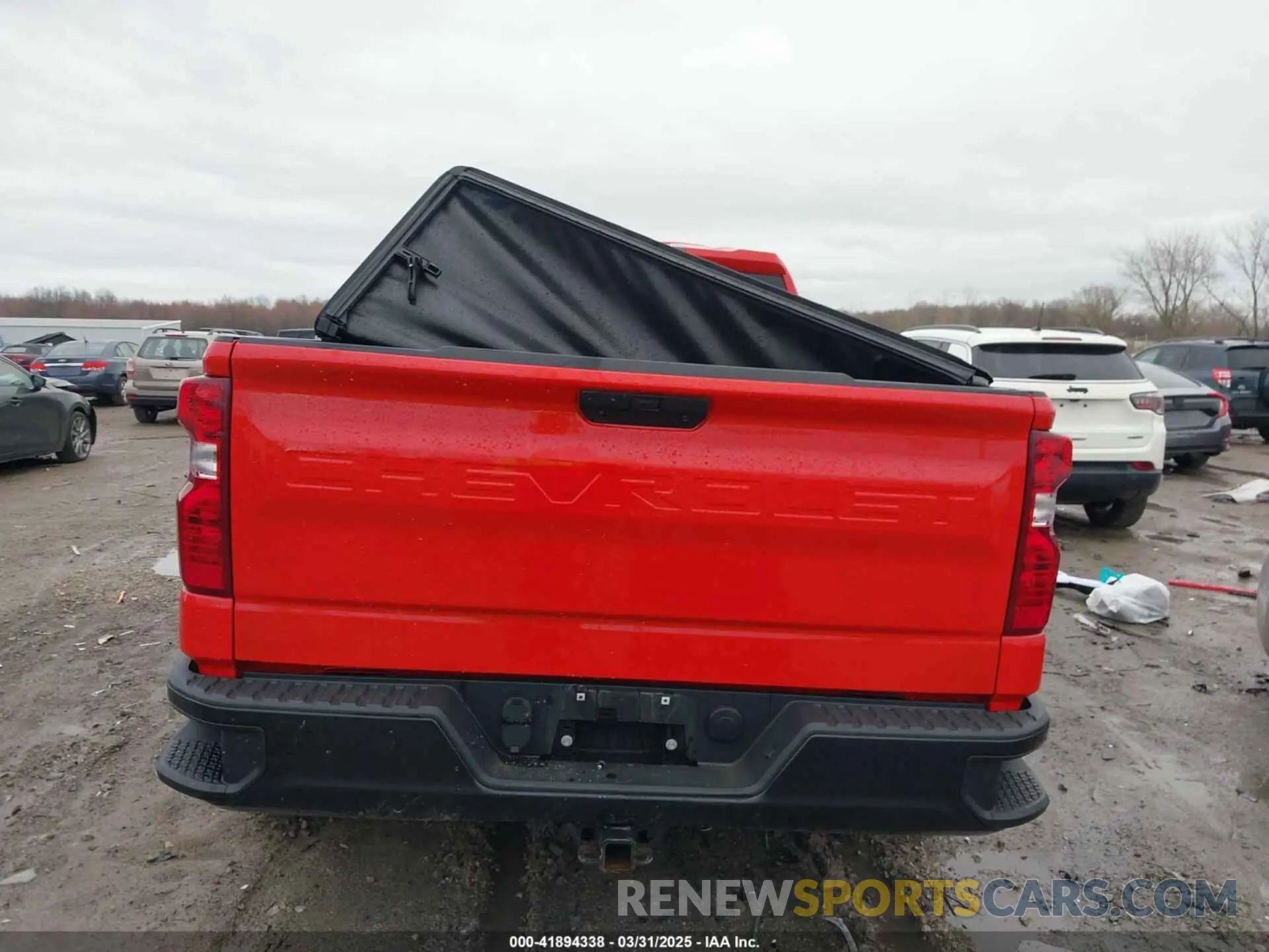 17 Photograph of a damaged car 1GCRYAEH3KZ405918 CHEVROLET SILVERADO 1500 2019