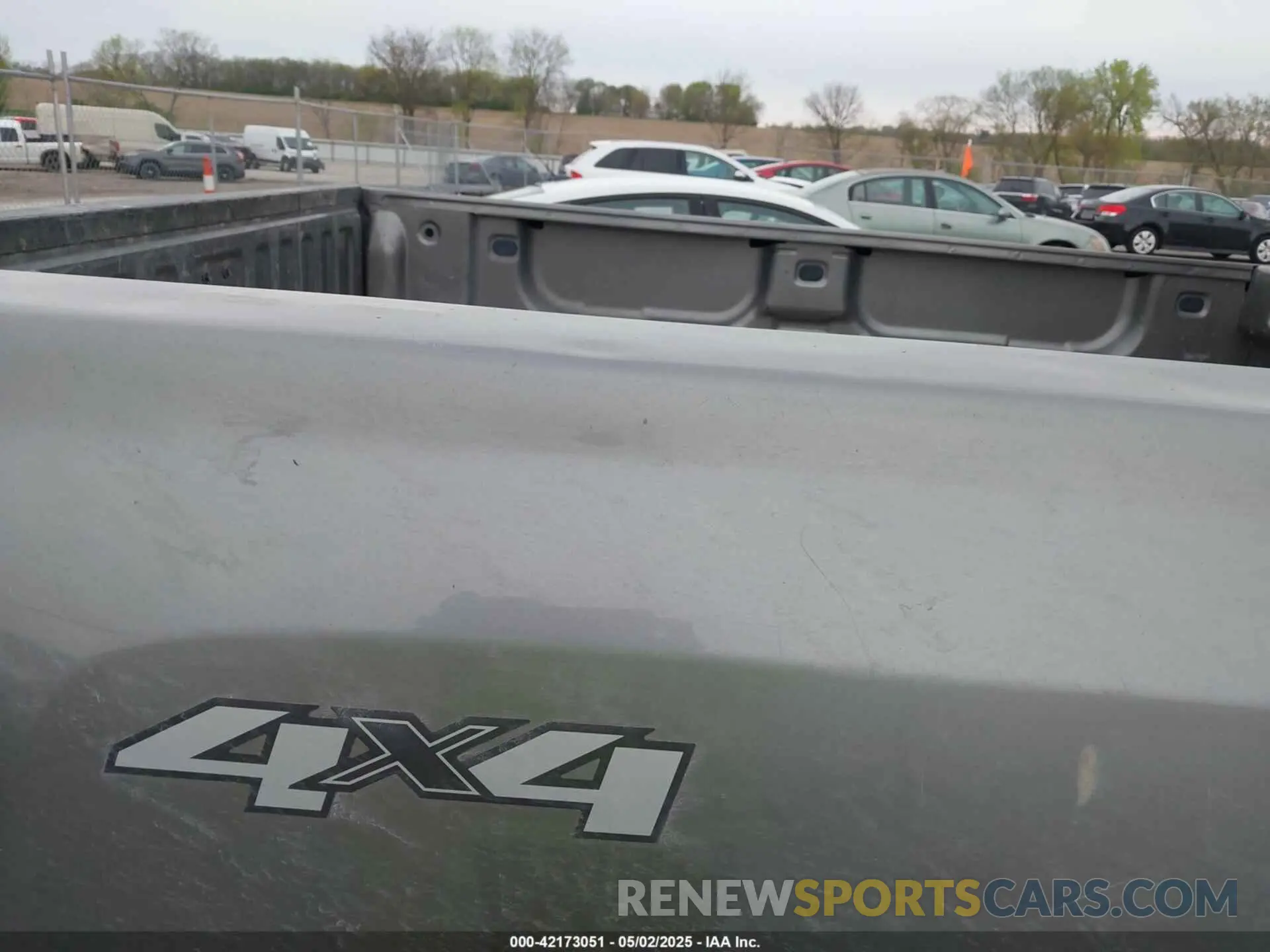 6 Photograph of a damaged car 1GCRYAEH5KZ398485 CHEVROLET SILVERADO 1500 2019