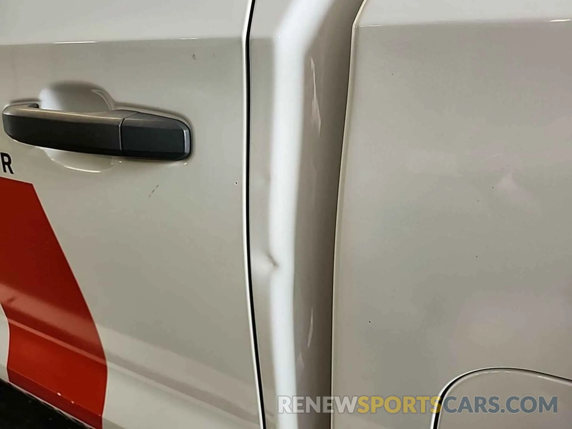 16 Photograph of a damaged car 1GCRYAEH9KZ404482 CHEVROLET SILVERADO 1500 2019