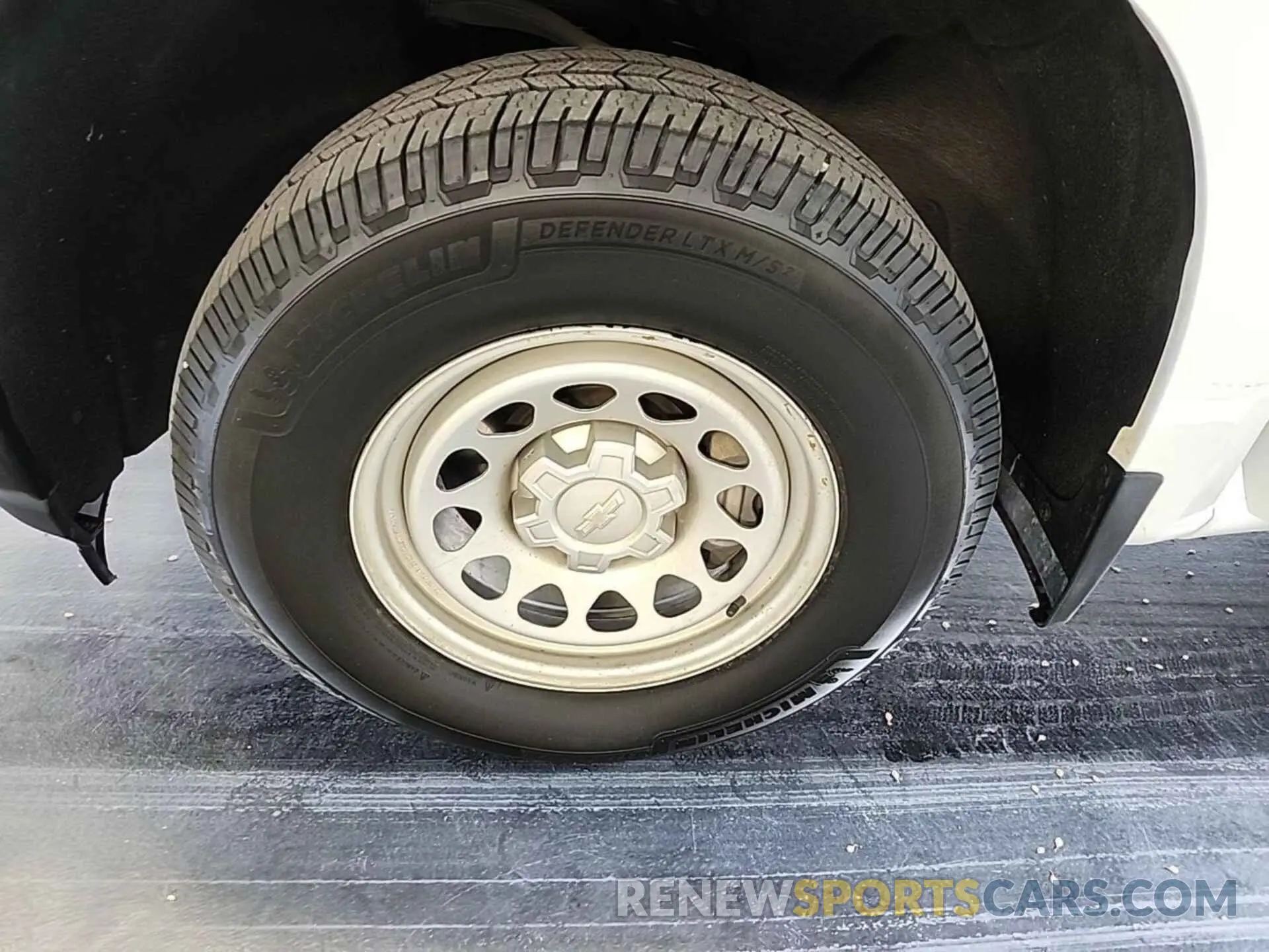 21 Photograph of a damaged car 1GCRYAEH9KZ404482 CHEVROLET SILVERADO 1500 2019