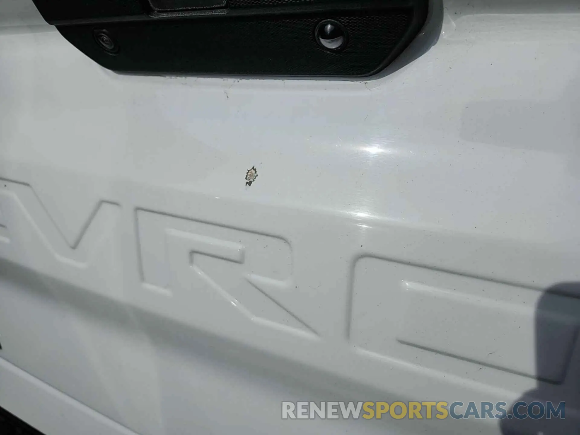 27 Photograph of a damaged car 1GCRYAEH9KZ404482 CHEVROLET SILVERADO 1500 2019