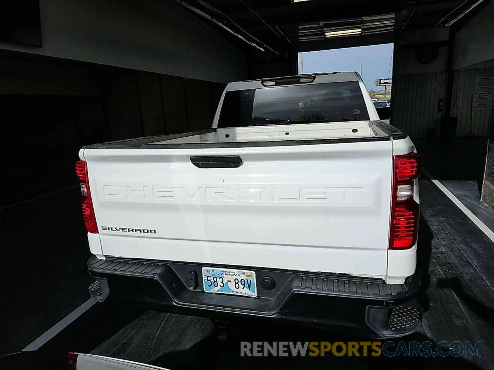 28 Photograph of a damaged car 1GCRYAEH9KZ404482 CHEVROLET SILVERADO 1500 2019