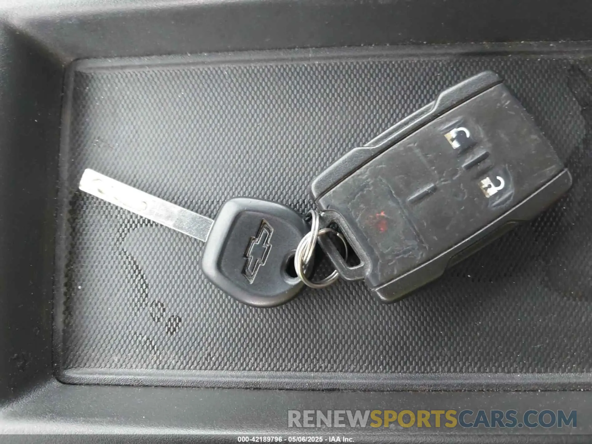 11 Photograph of a damaged car 1GCRYBEH2KZ403678 CHEVROLET SILVERADO 1500 2019