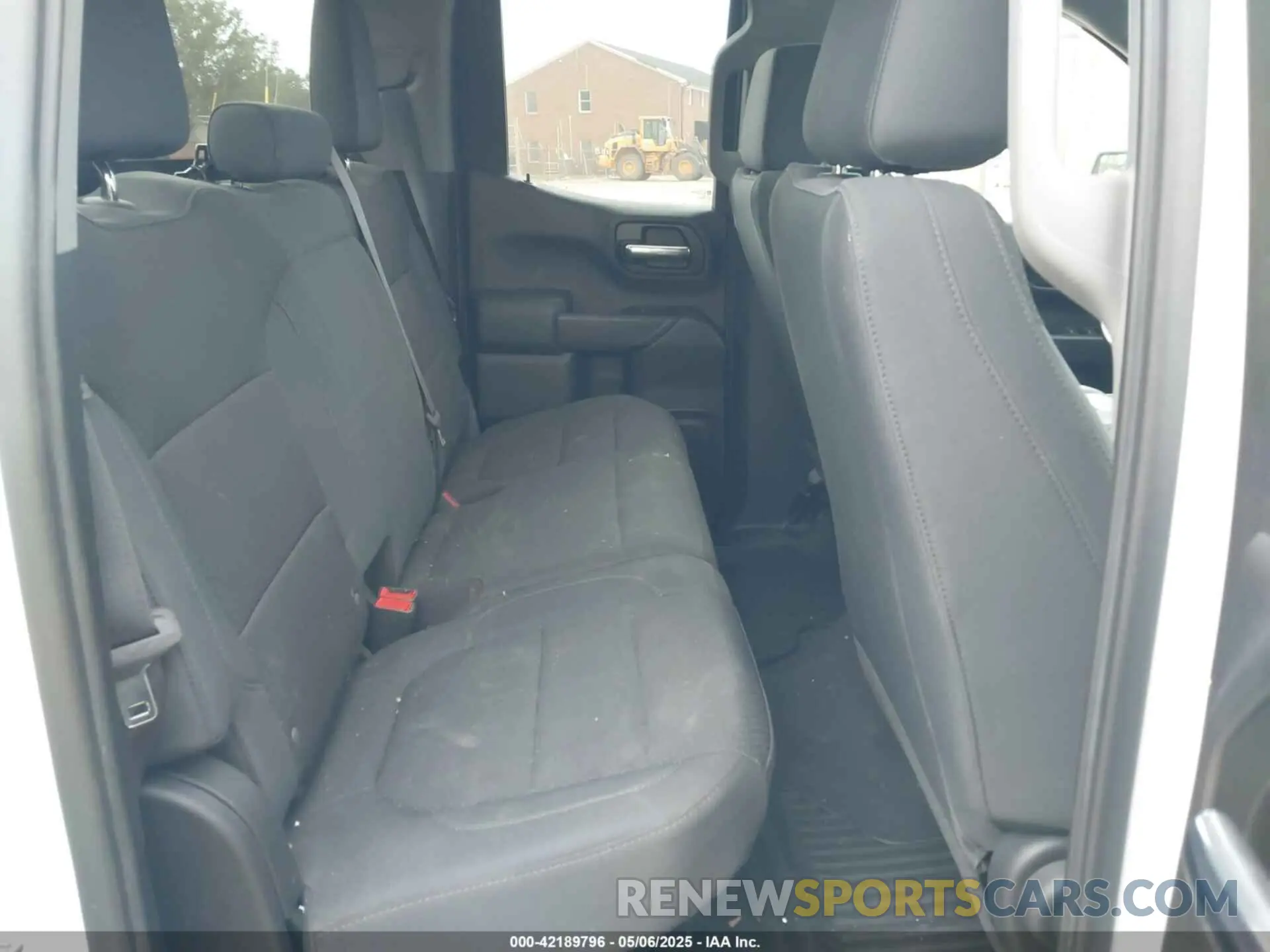 8 Photograph of a damaged car 1GCRYBEH2KZ403678 CHEVROLET SILVERADO 1500 2019