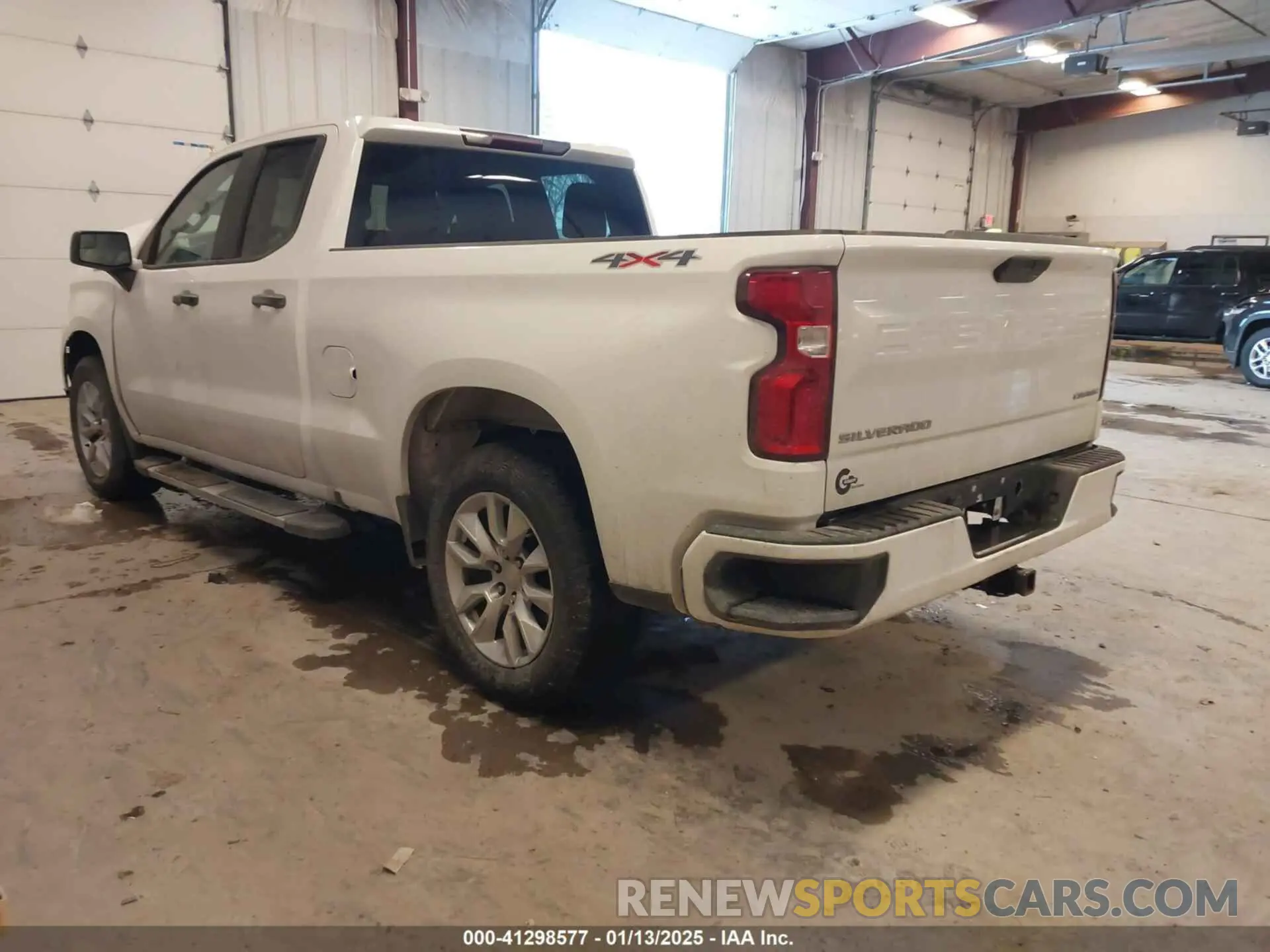 3 Photograph of a damaged car 1GCRYBEH2KZ411456 CHEVROLET SILVERADO 1500 2019