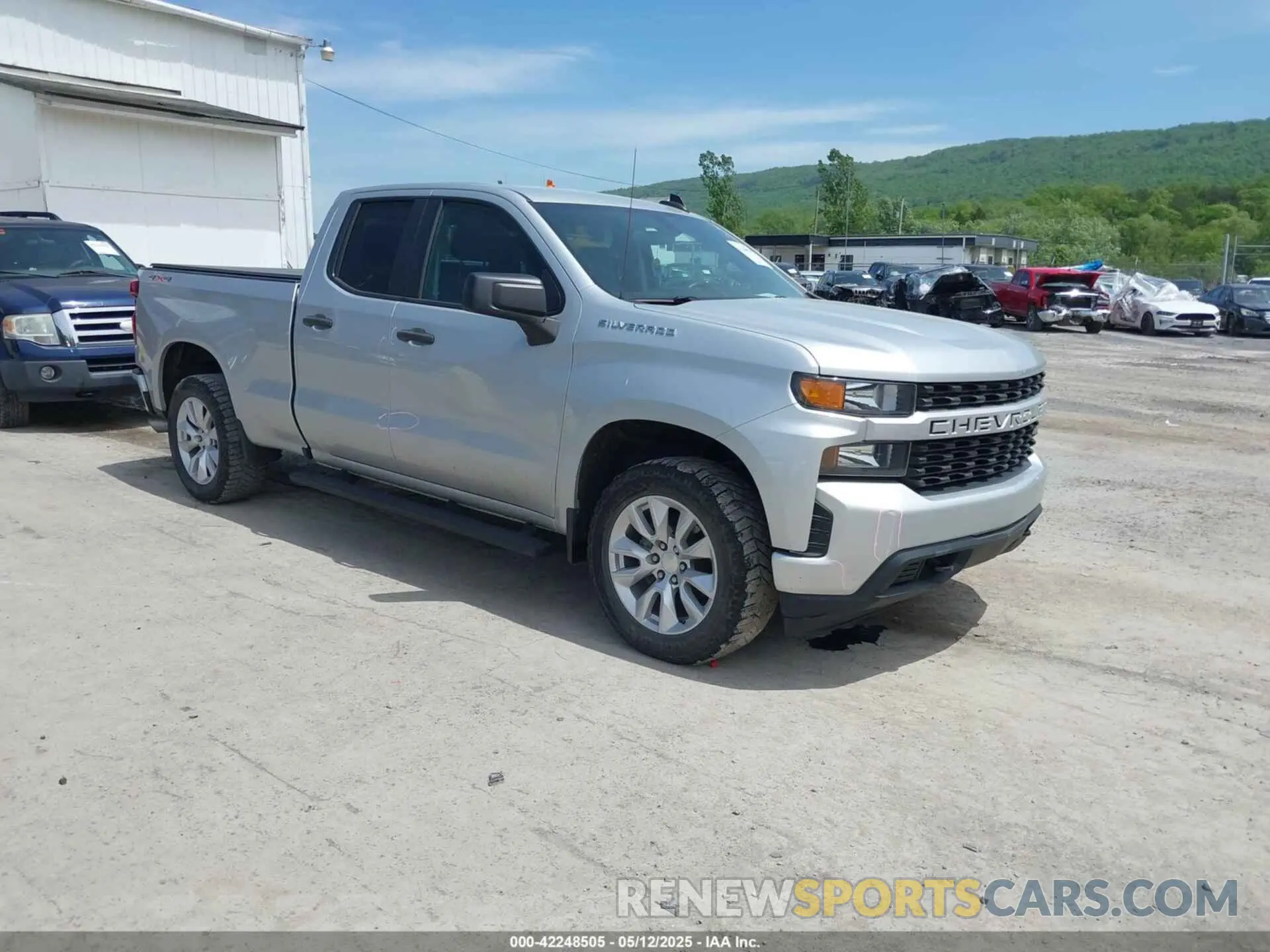 1 Photograph of a damaged car 1GCRYBEH3KZ266704 CHEVROLET SILVERADO 1500 2019