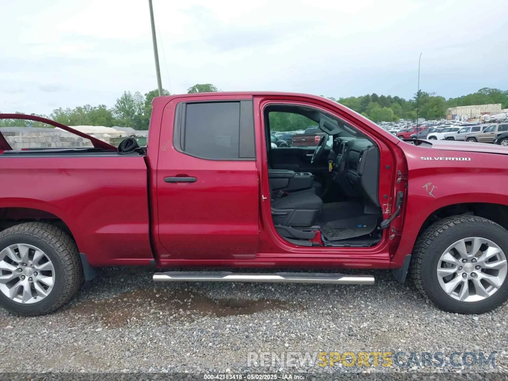 14 Photograph of a damaged car 1GCRYBEH3KZ405326 CHEVROLET SILVERADO 1500 2019
