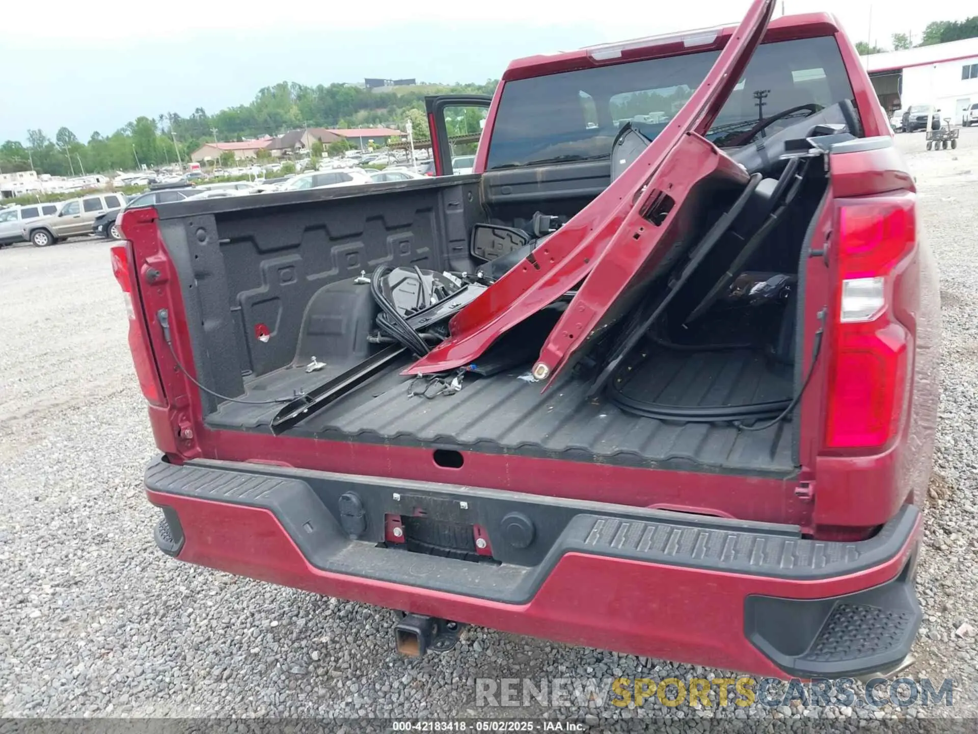 18 Photograph of a damaged car 1GCRYBEH3KZ405326 CHEVROLET SILVERADO 1500 2019