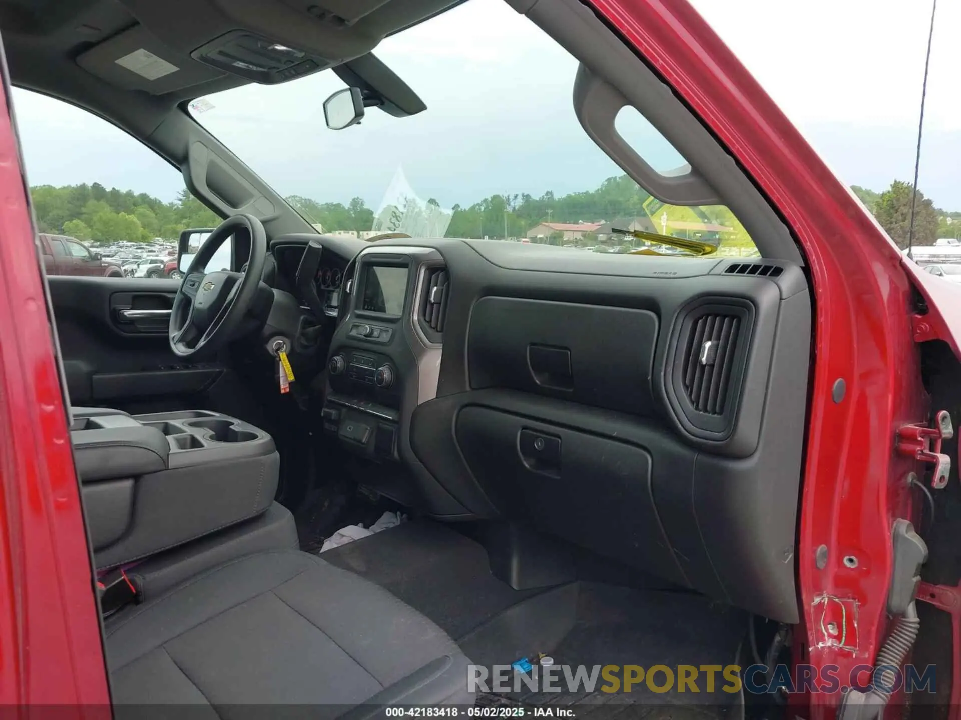 5 Photograph of a damaged car 1GCRYBEH3KZ405326 CHEVROLET SILVERADO 1500 2019