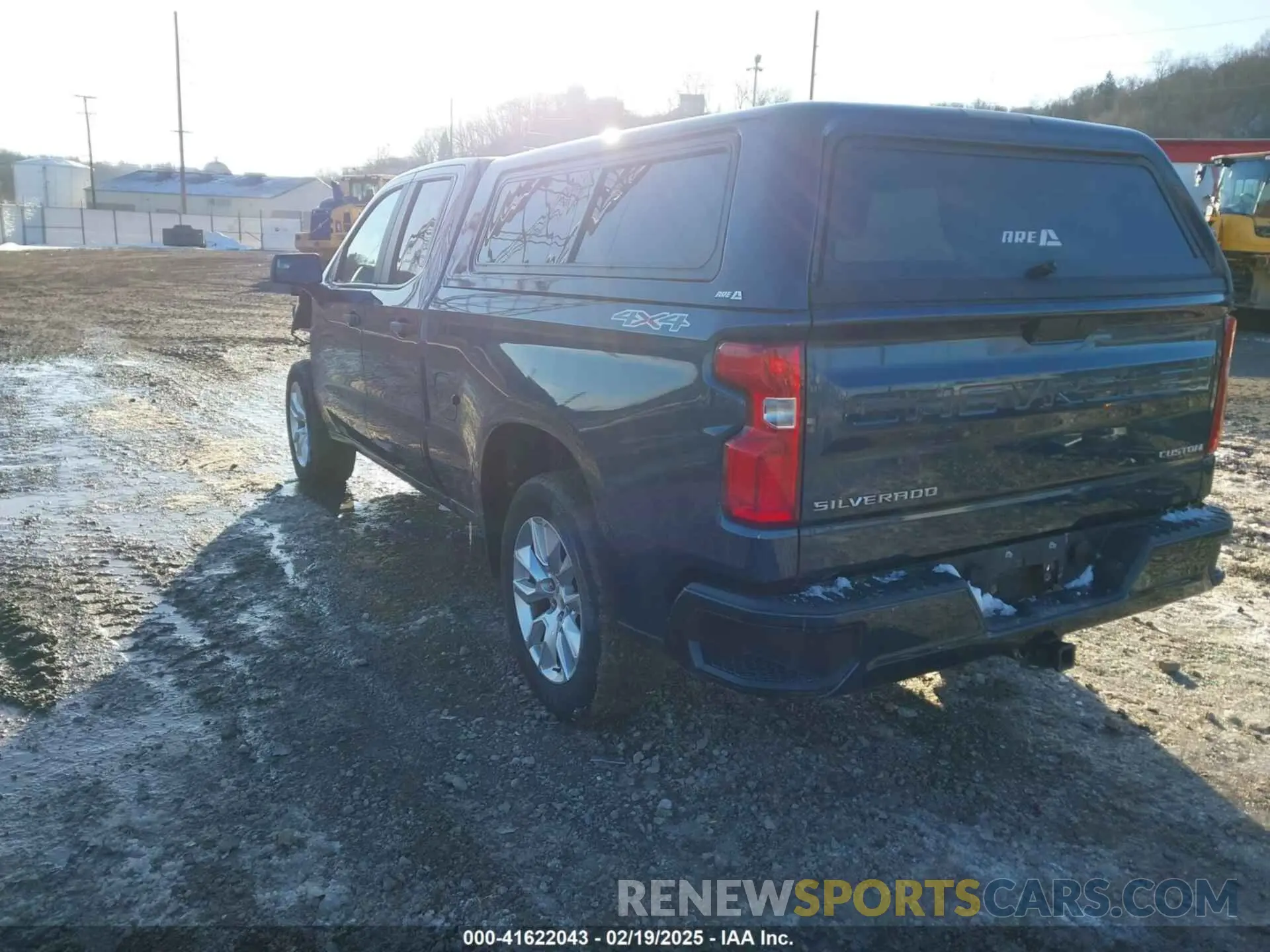 3 Photograph of a damaged car 1GCRYBEH4KZ345976 CHEVROLET SILVERADO 1500 2019
