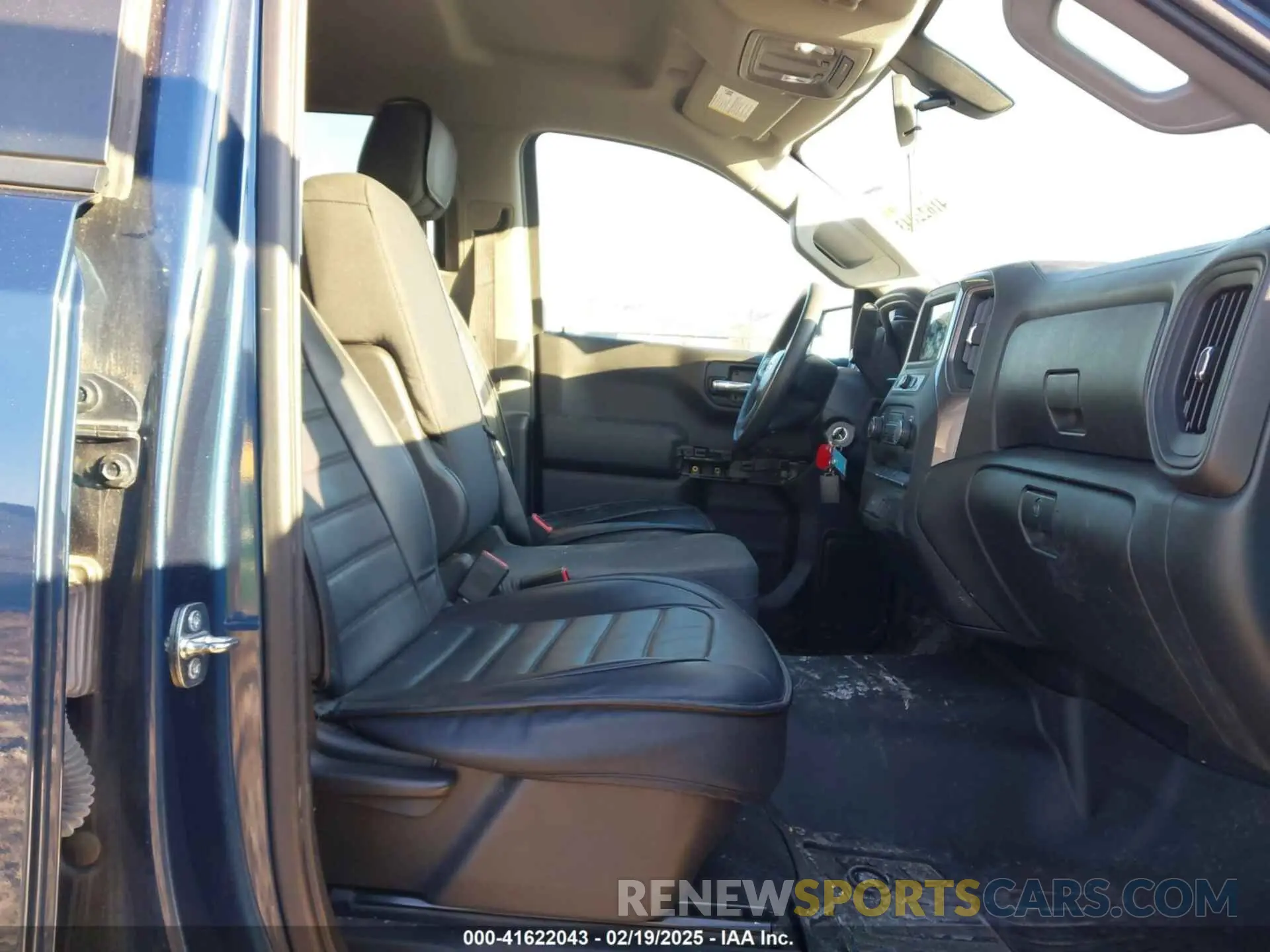 5 Photograph of a damaged car 1GCRYBEH4KZ345976 CHEVROLET SILVERADO 1500 2019