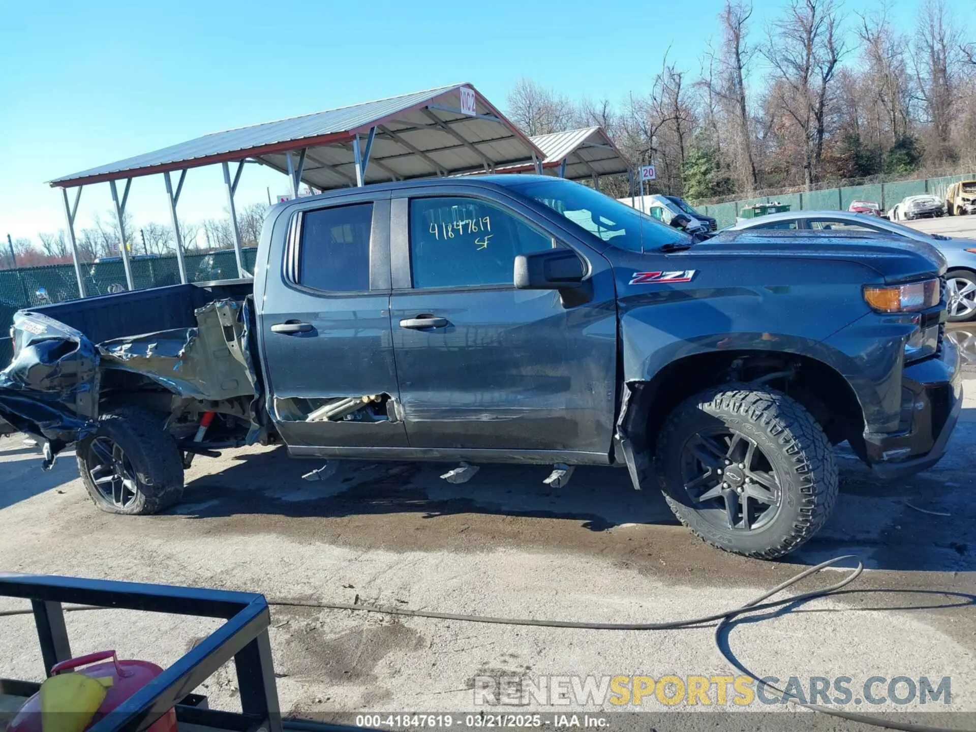 13 Photograph of a damaged car 1GCRYCEF0KZ353349 CHEVROLET SILVERADO 1500 2019