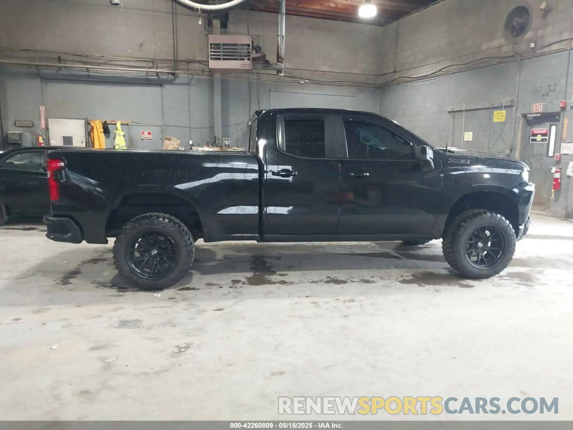 13 Photograph of a damaged car 1GCRYCEF1KZ195619 CHEVROLET SILVERADO 1500 2019