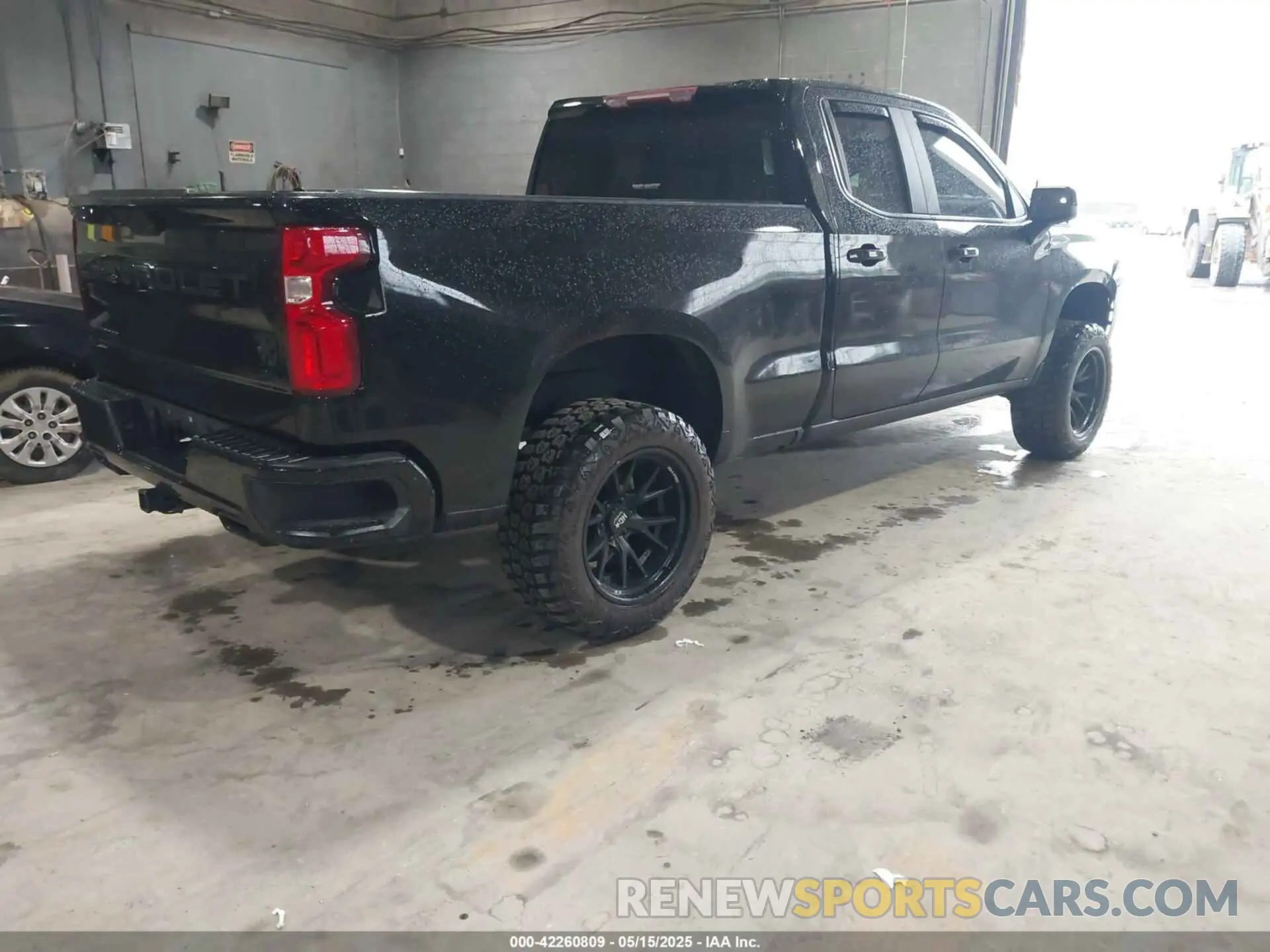 4 Photograph of a damaged car 1GCRYCEF1KZ195619 CHEVROLET SILVERADO 1500 2019