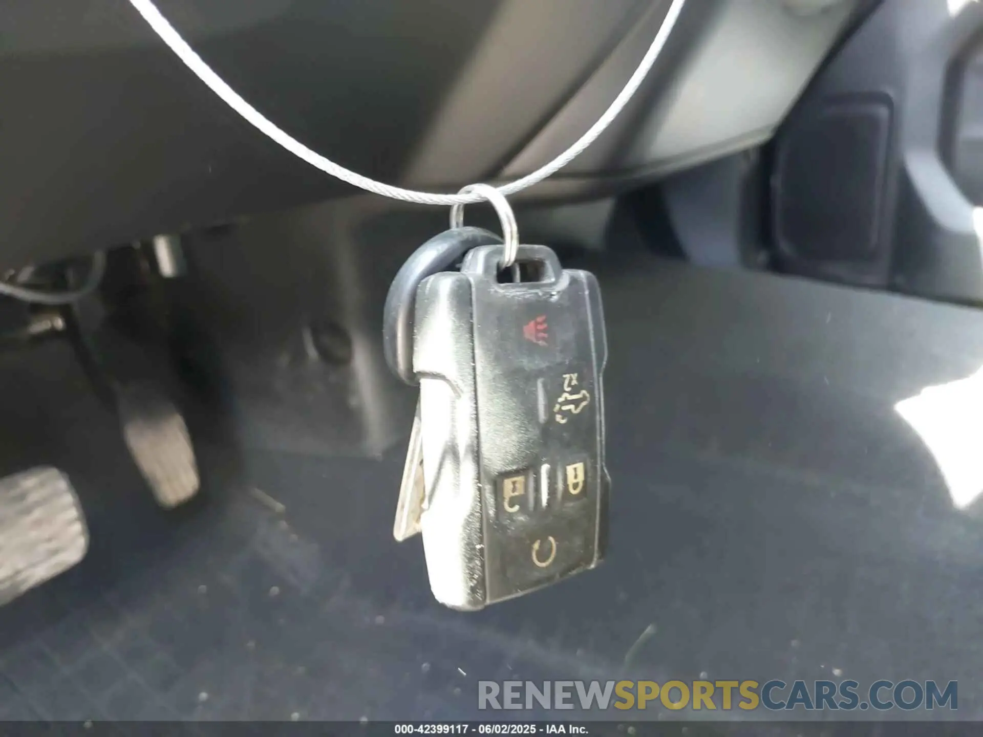 11 Photograph of a damaged car 1GCRYCEF6KZ194904 CHEVROLET SILVERADO 1500 2019