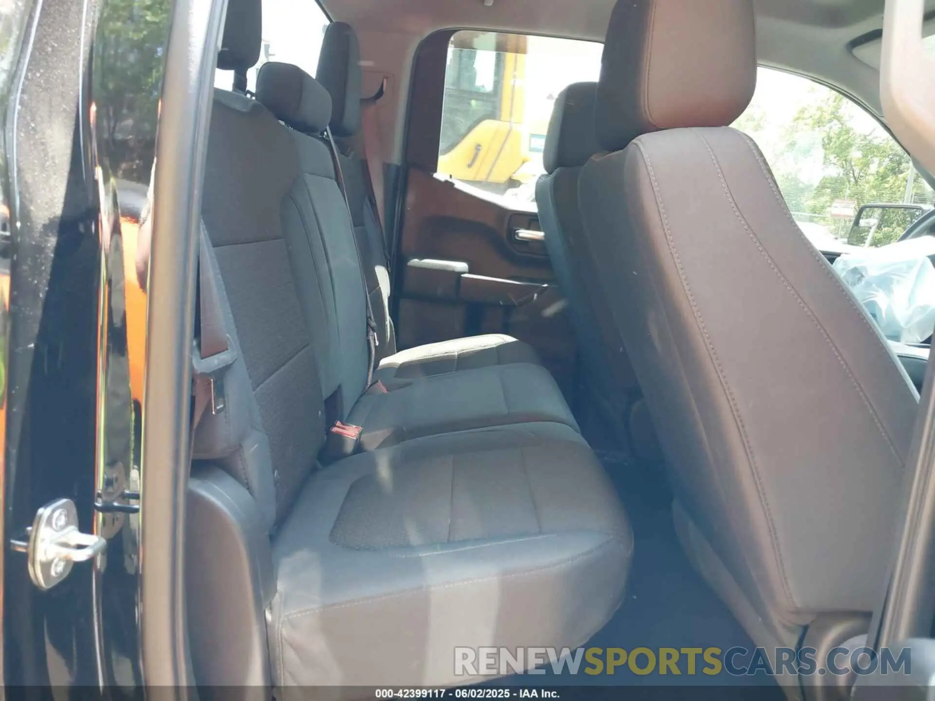 8 Photograph of a damaged car 1GCRYCEF6KZ194904 CHEVROLET SILVERADO 1500 2019