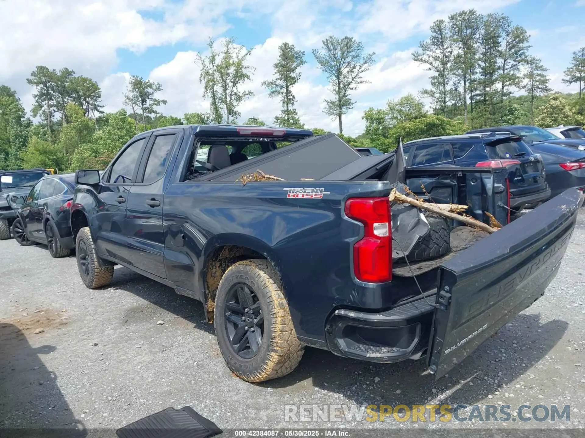 3 Photograph of a damaged car 1GCRYCEF8KZ199487 CHEVROLET SILVERADO 1500 2019