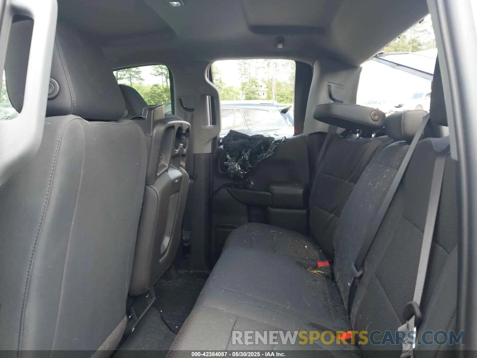 8 Photograph of a damaged car 1GCRYCEF8KZ199487 CHEVROLET SILVERADO 1500 2019