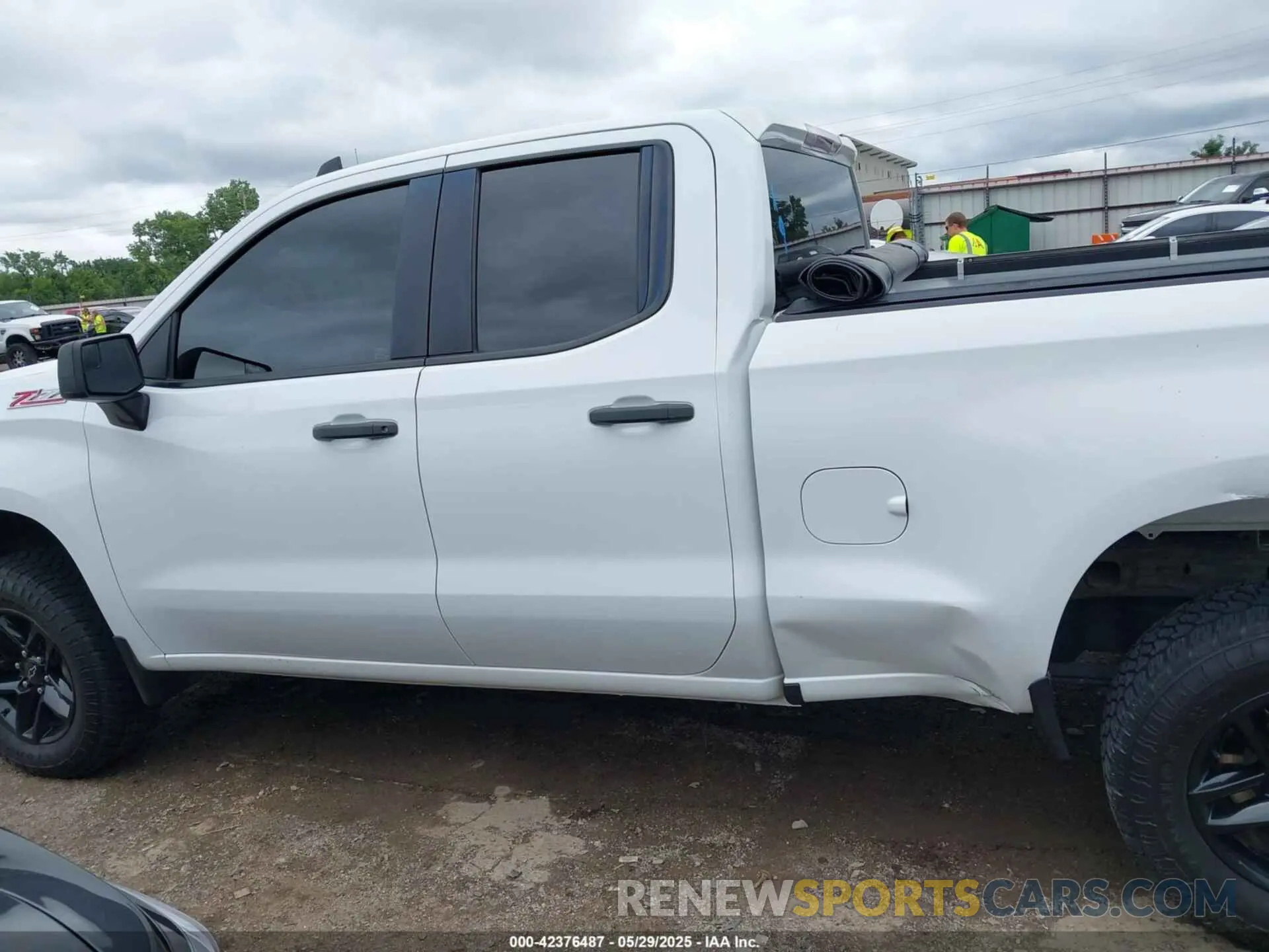 15 Photograph of a damaged car 1GCRYCEF9KZ335853 CHEVROLET SILVERADO 1500 2019