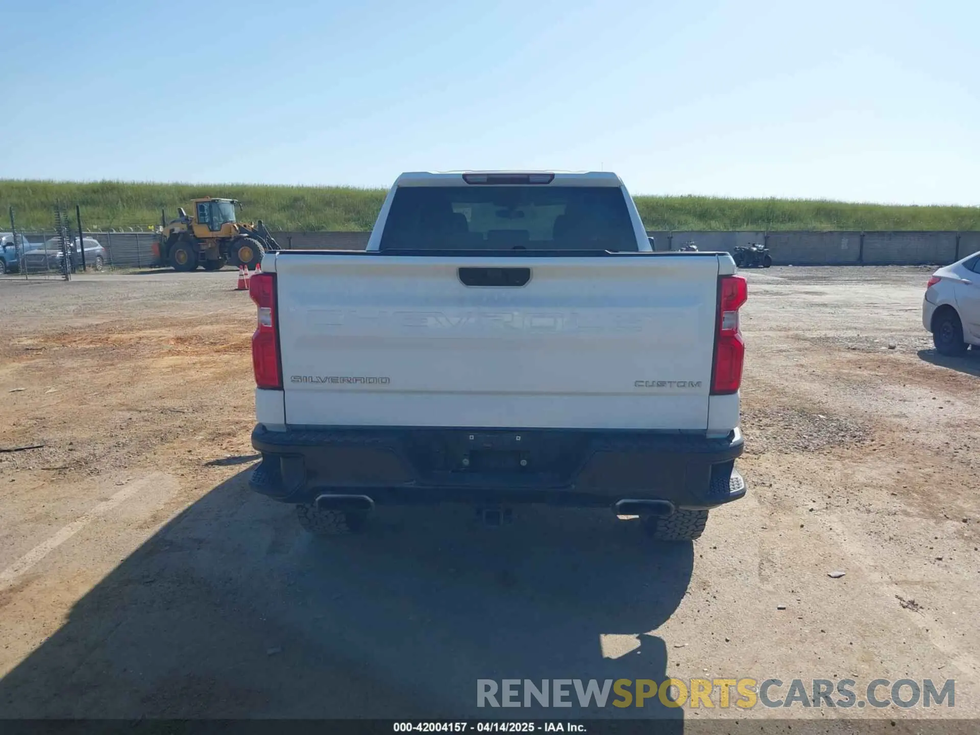 16 Photograph of a damaged car 1GCRYCEF9KZ350188 CHEVROLET SILVERADO 1500 2019