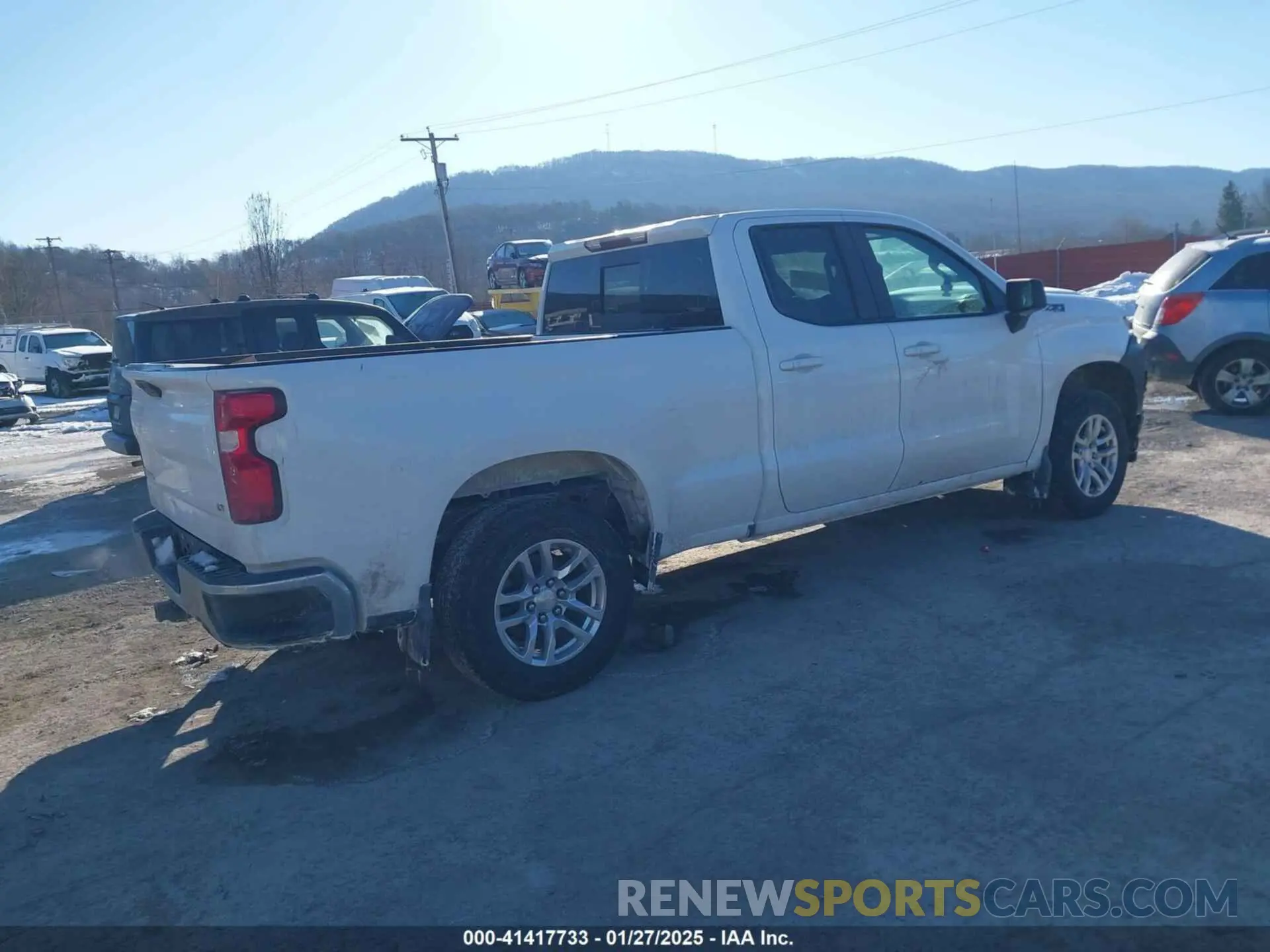 4 Photograph of a damaged car 1GCRYDED0KZ318072 CHEVROLET SILVERADO 1500 2019