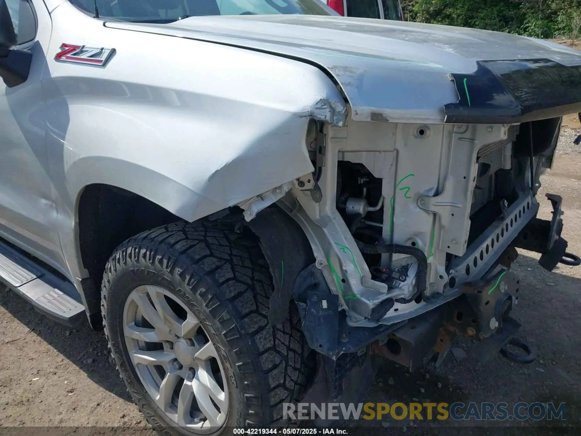 6 Photograph of a damaged car 1GCRYDED6KZ354204 CHEVROLET SILVERADO 1500 2019