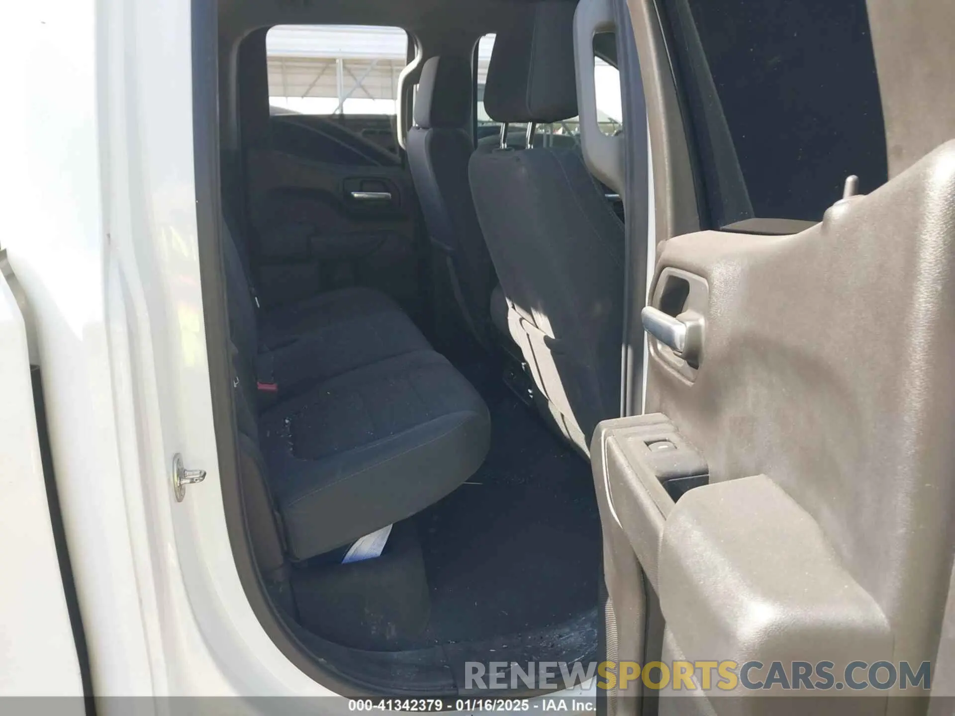 8 Photograph of a damaged car 1GCRYDED9KZ239788 CHEVROLET SILVERADO 1500 2019