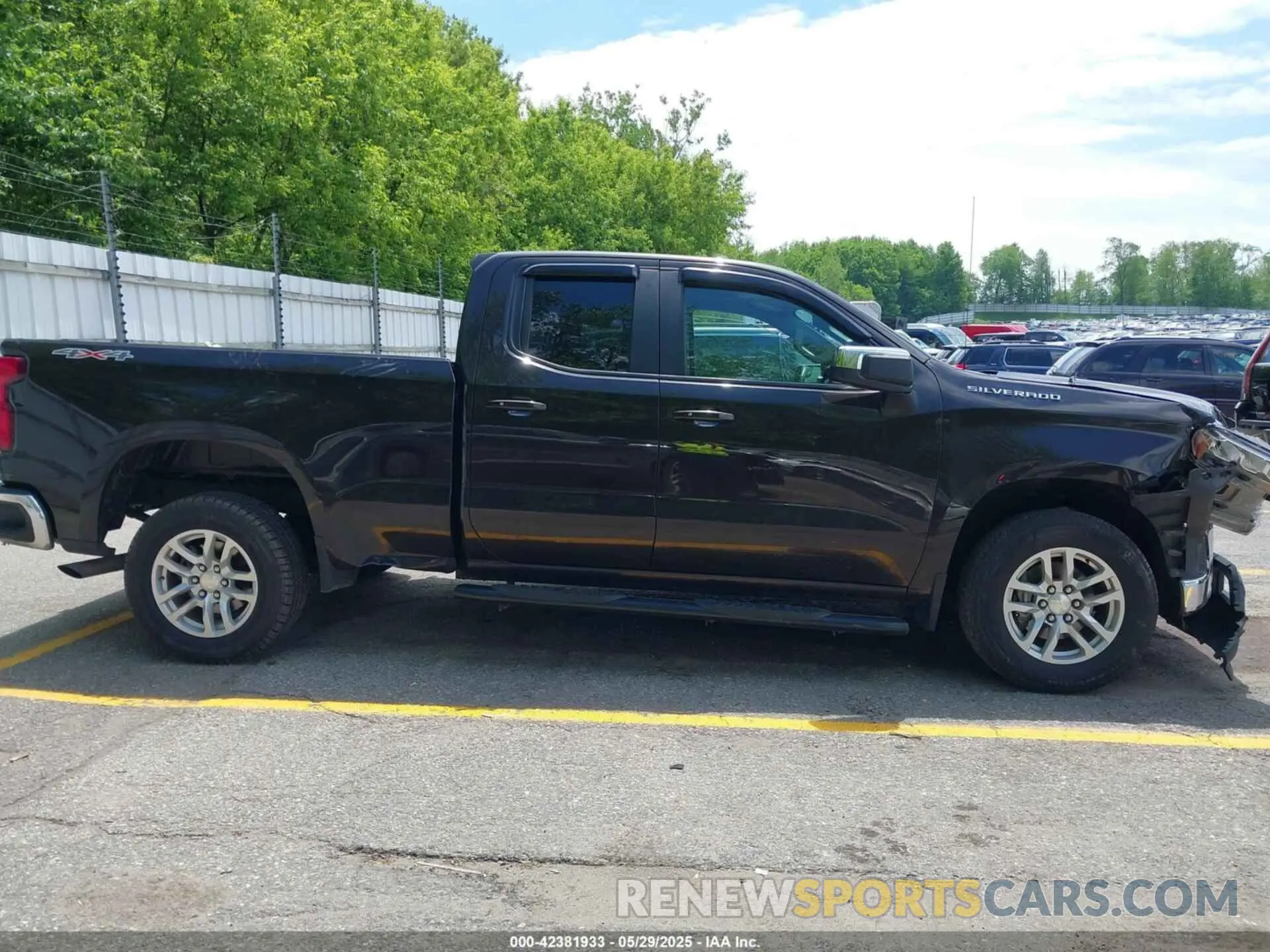 13 Photograph of a damaged car 1GCRYDEK0KZ187580 CHEVROLET SILVERADO 1500 2019
