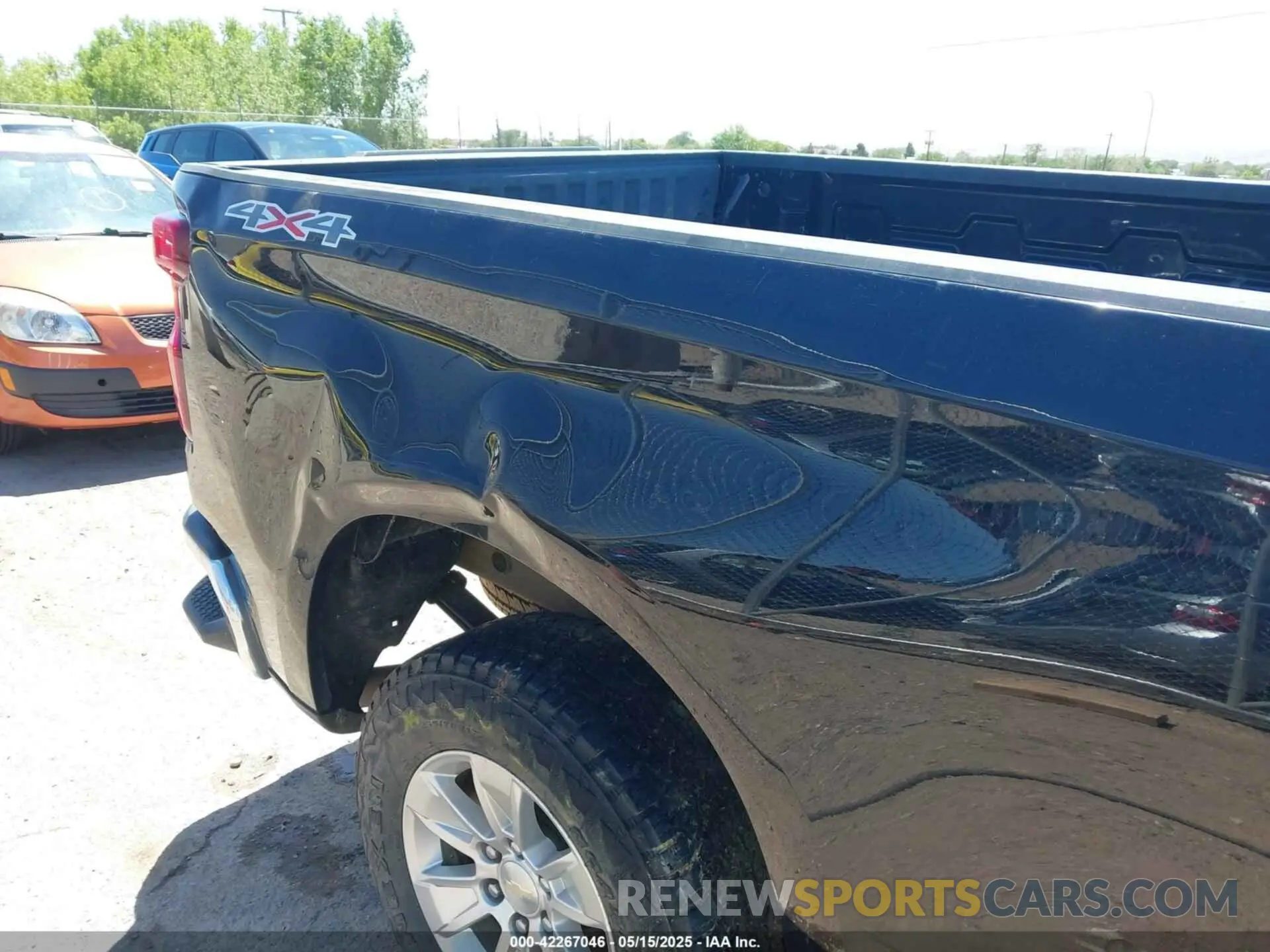 6 Photograph of a damaged car 1GCRYDEK6KZ390280 CHEVROLET SILVERADO 1500 2019