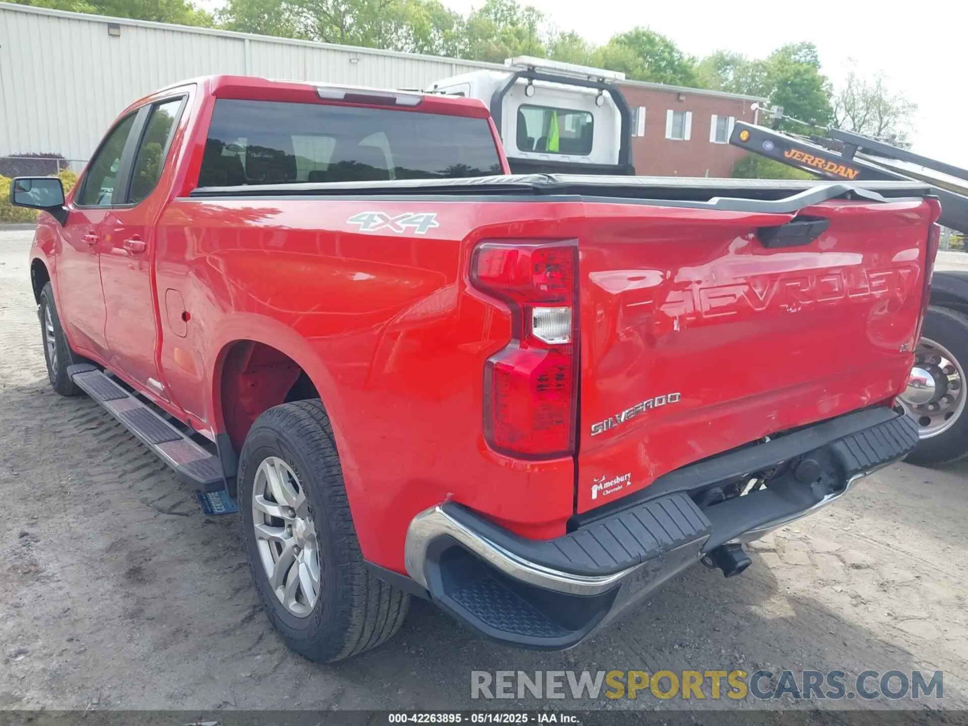 3 Photograph of a damaged car 1GCRYDEK8KZ285305 CHEVROLET SILVERADO 1500 2019