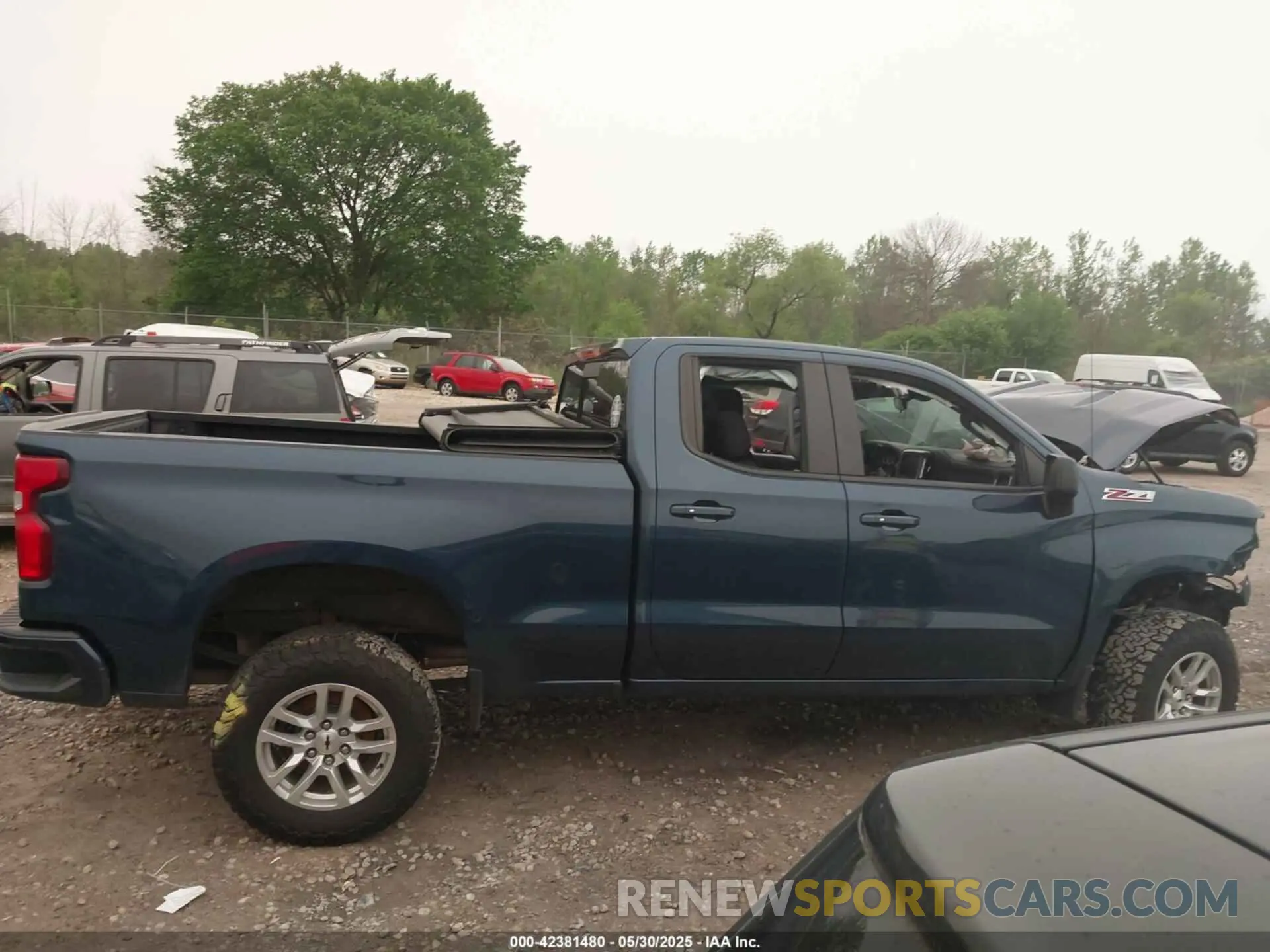 13 Photograph of a damaged car 1GCRYEED4KZ366647 CHEVROLET SILVERADO 1500 2019