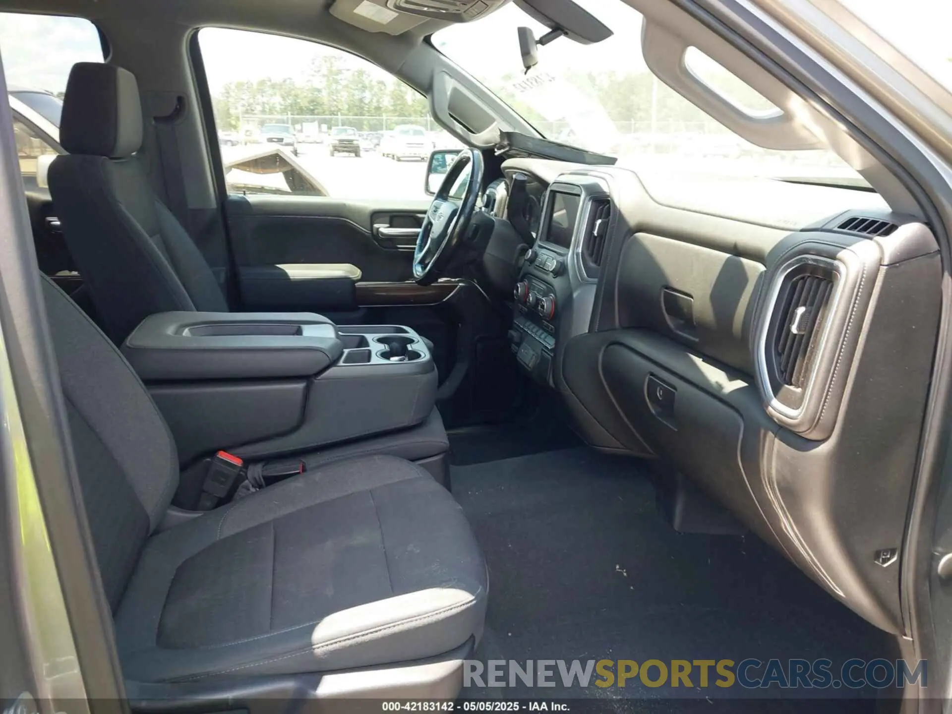 5 Photograph of a damaged car 1GCRYEED8KZ232546 CHEVROLET SILVERADO 1500 2019