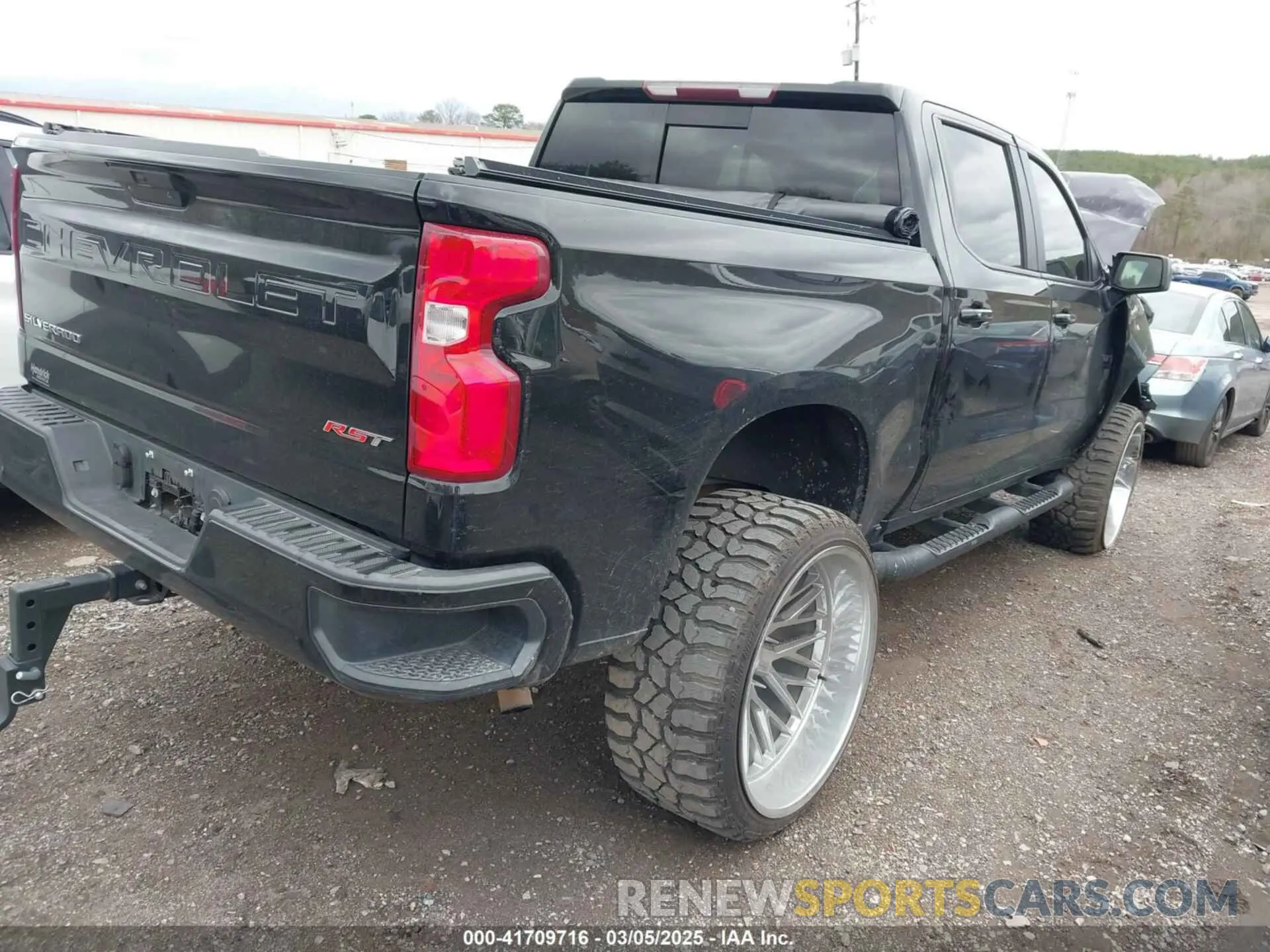 4 Photograph of a damaged car 1GCUWDED4KZ179094 CHEVROLET SILVERADO 1500 2019