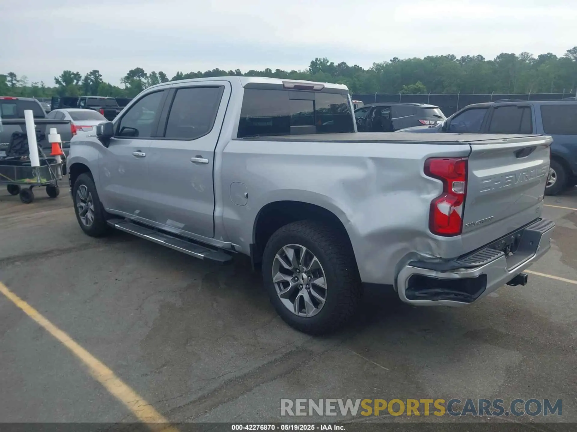 3 Photograph of a damaged car 1GCUWDED8KZ112529 CHEVROLET SILVERADO 1500 2019