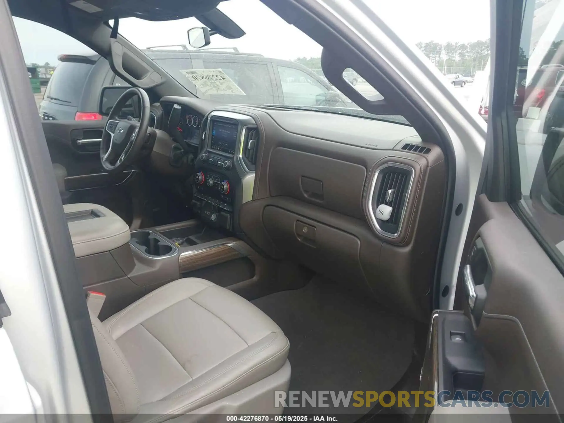 5 Photograph of a damaged car 1GCUWDED8KZ112529 CHEVROLET SILVERADO 1500 2019