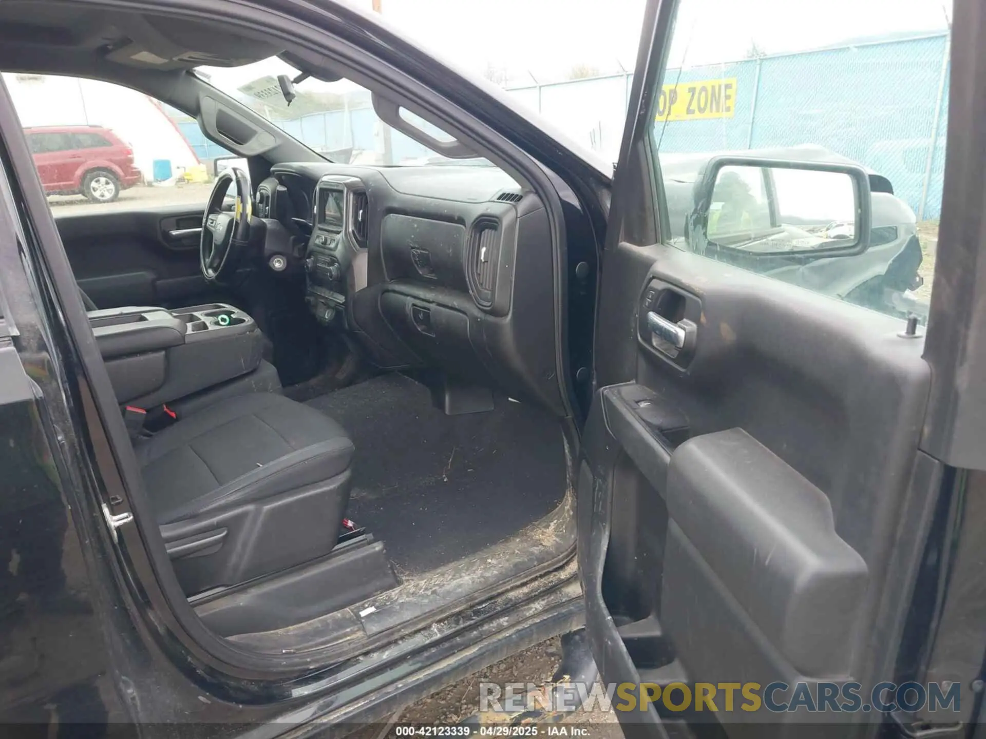 5 Photograph of a damaged car 1GCUYBEF2KZ392013 CHEVROLET SILVERADO 1500 2019