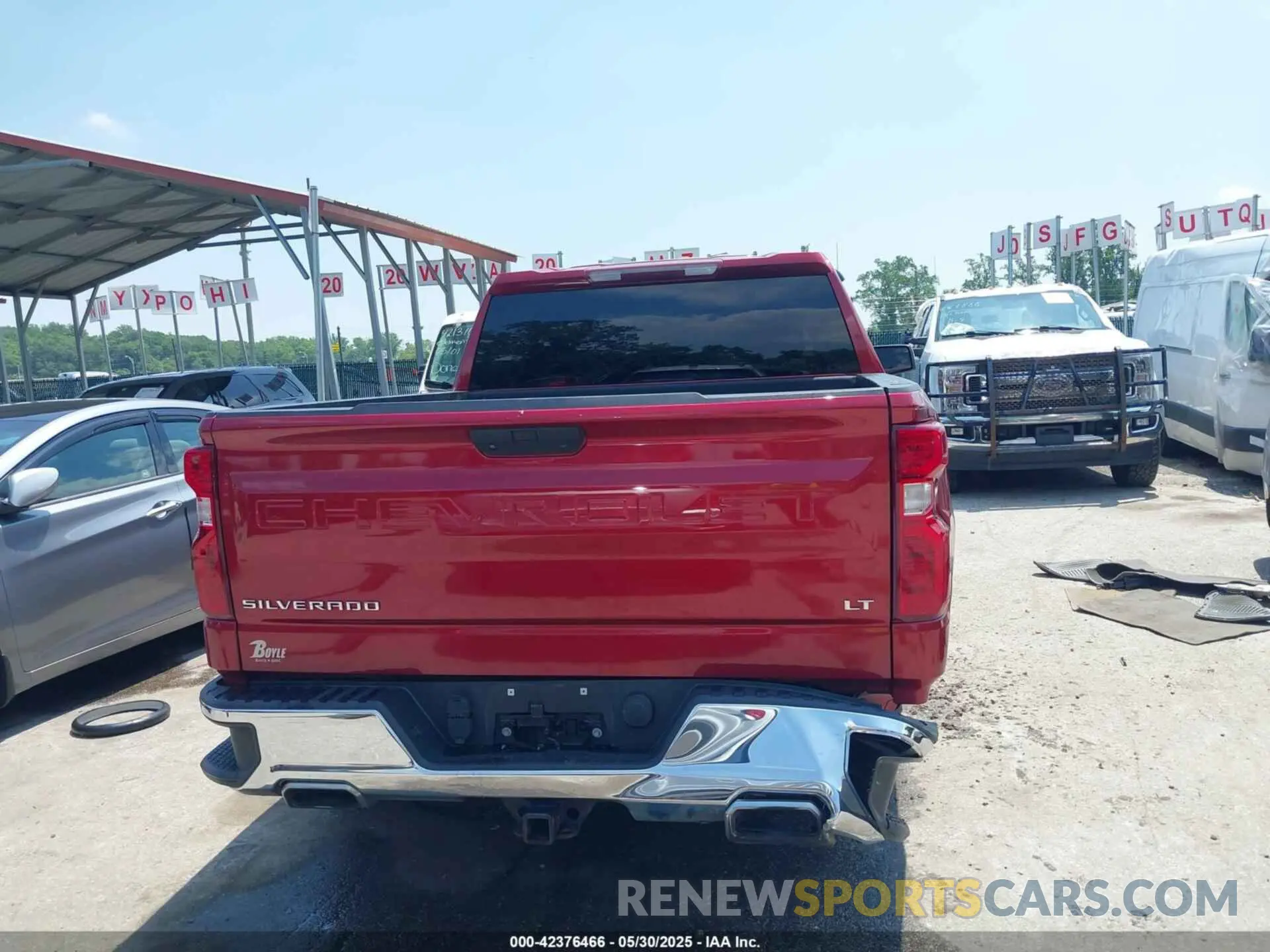 17 Photograph of a damaged car 1GCUYDED1KZ102063 CHEVROLET SILVERADO 1500 2019