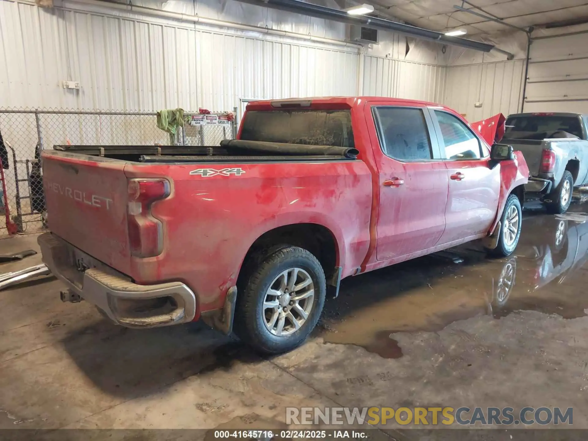 4 Photograph of a damaged car 1GCUYDED2KZ133242 CHEVROLET SILVERADO 1500 2019