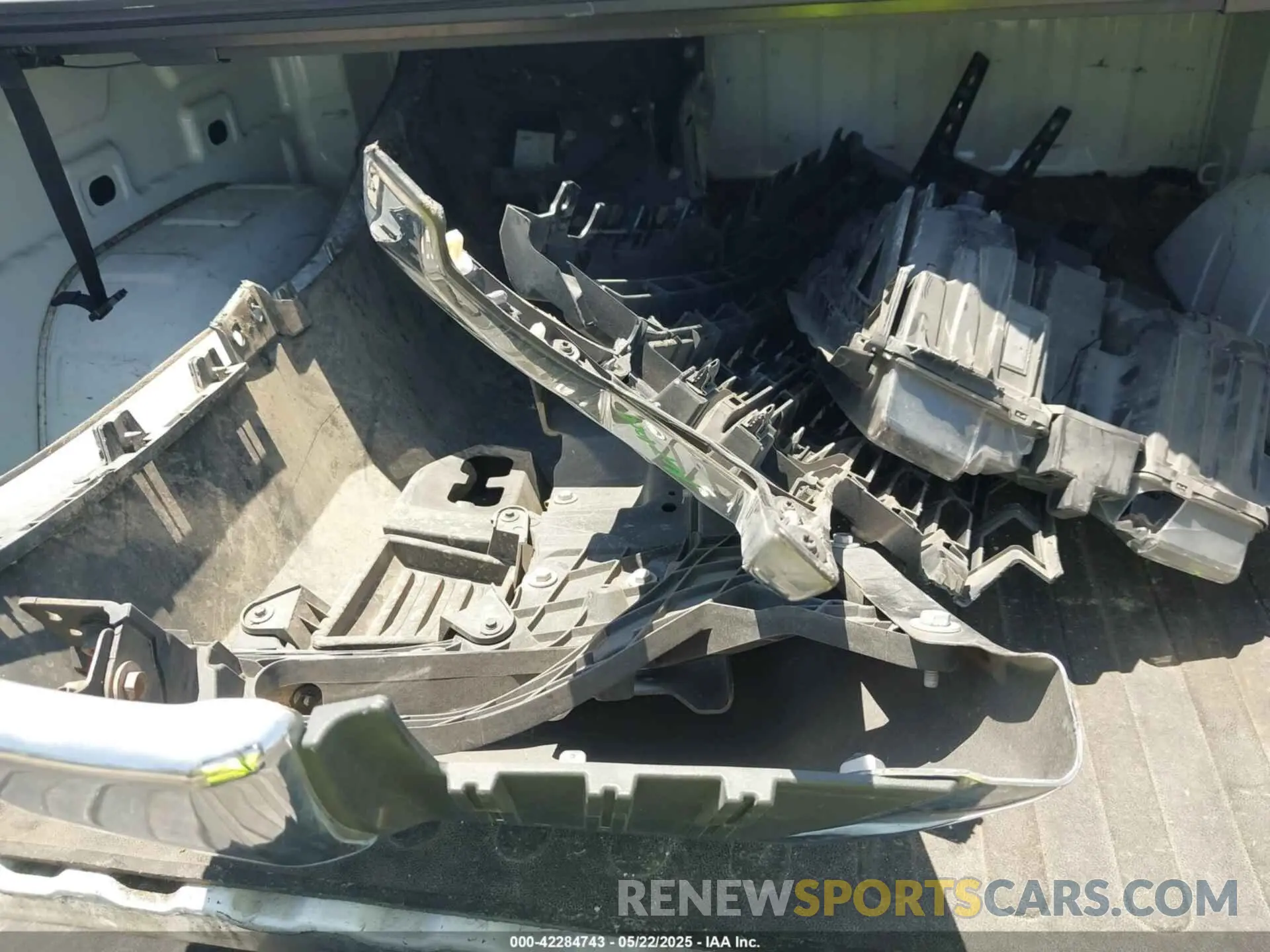 12 Photograph of a damaged car 1GCUYDED4KZ318148 CHEVROLET SILVERADO 1500 2019