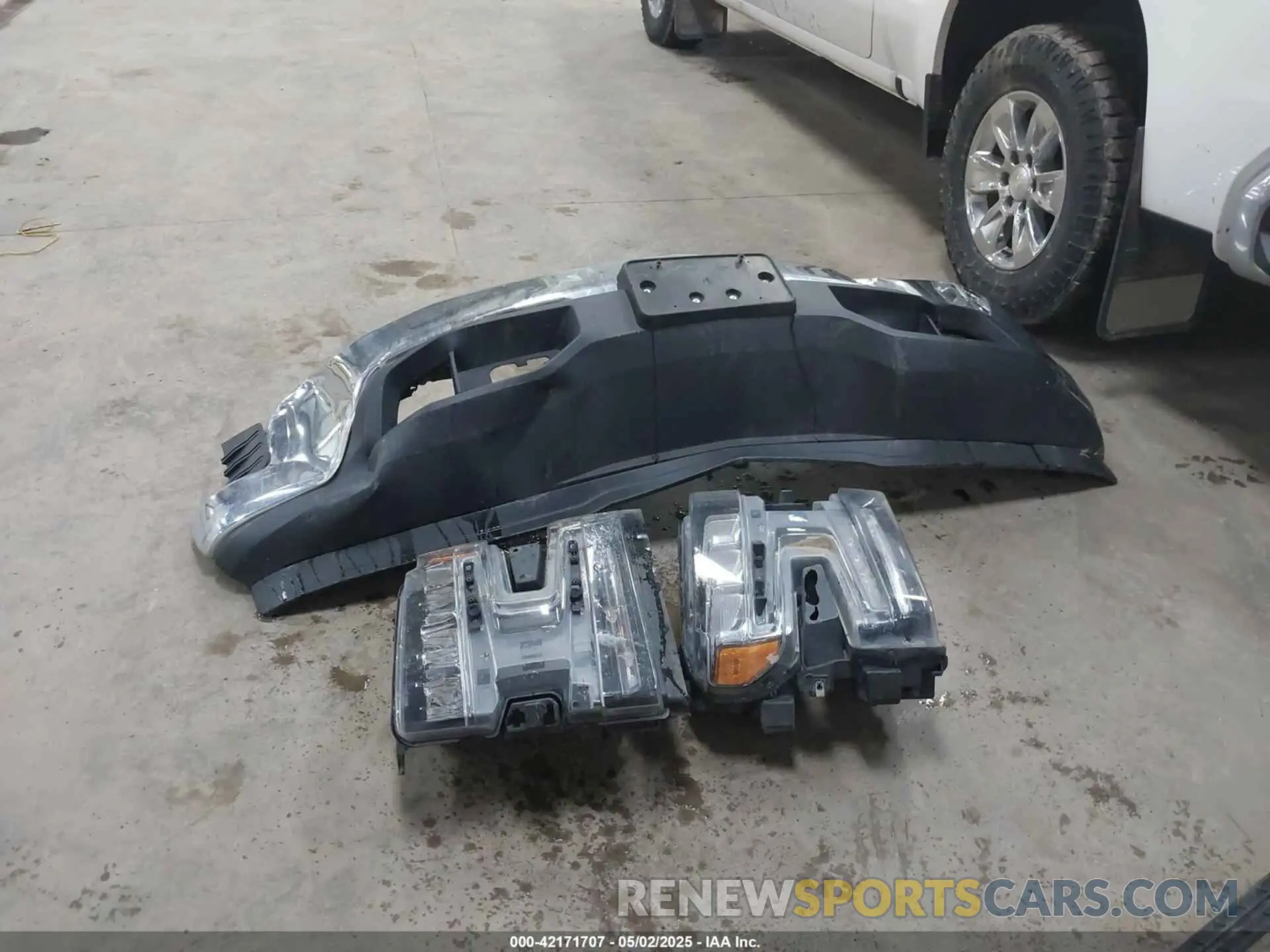 12 Photograph of a damaged car 1GCUYDED4KZ335712 CHEVROLET SILVERADO 1500 2019