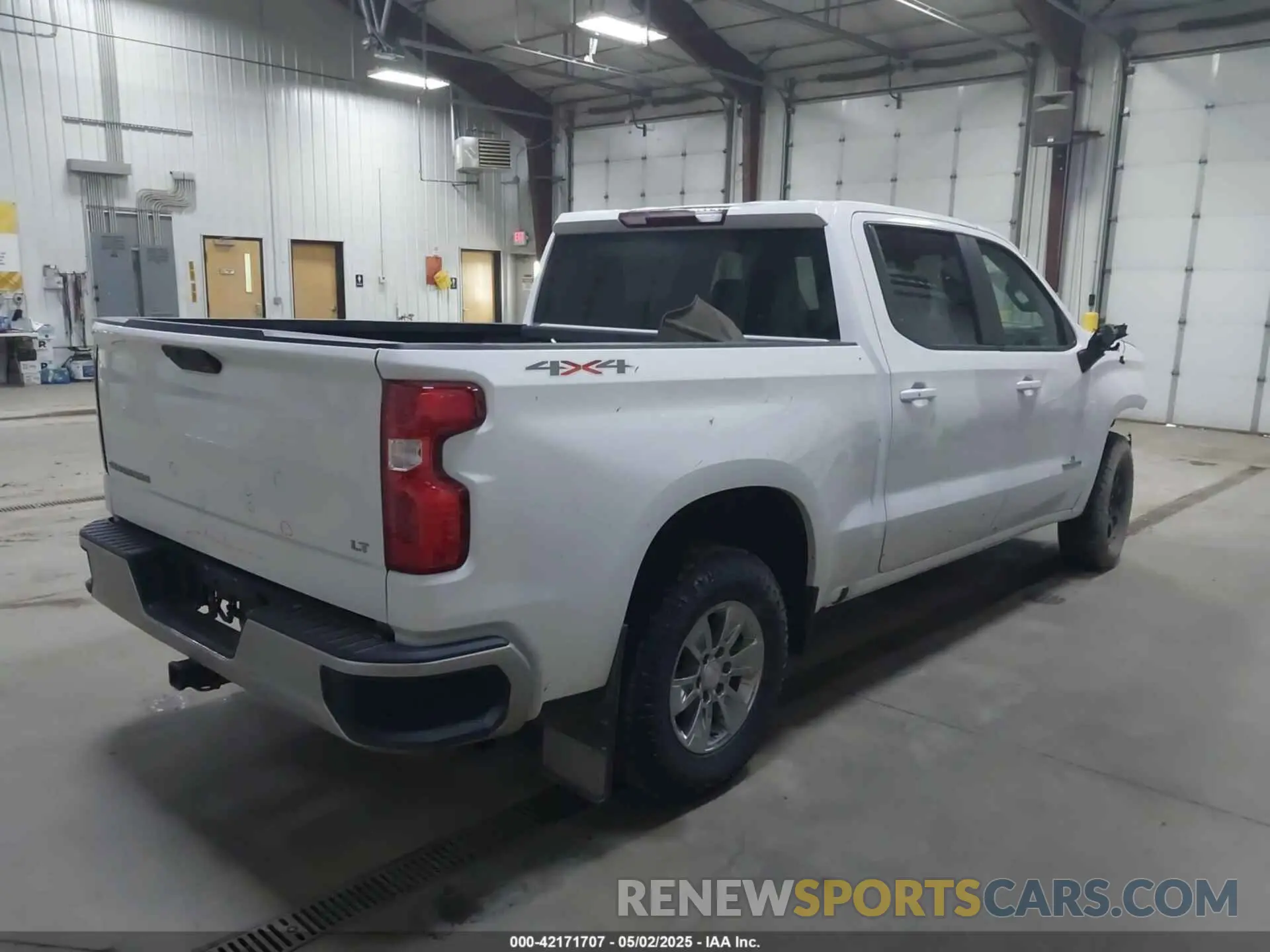 4 Photograph of a damaged car 1GCUYDED4KZ335712 CHEVROLET SILVERADO 1500 2019