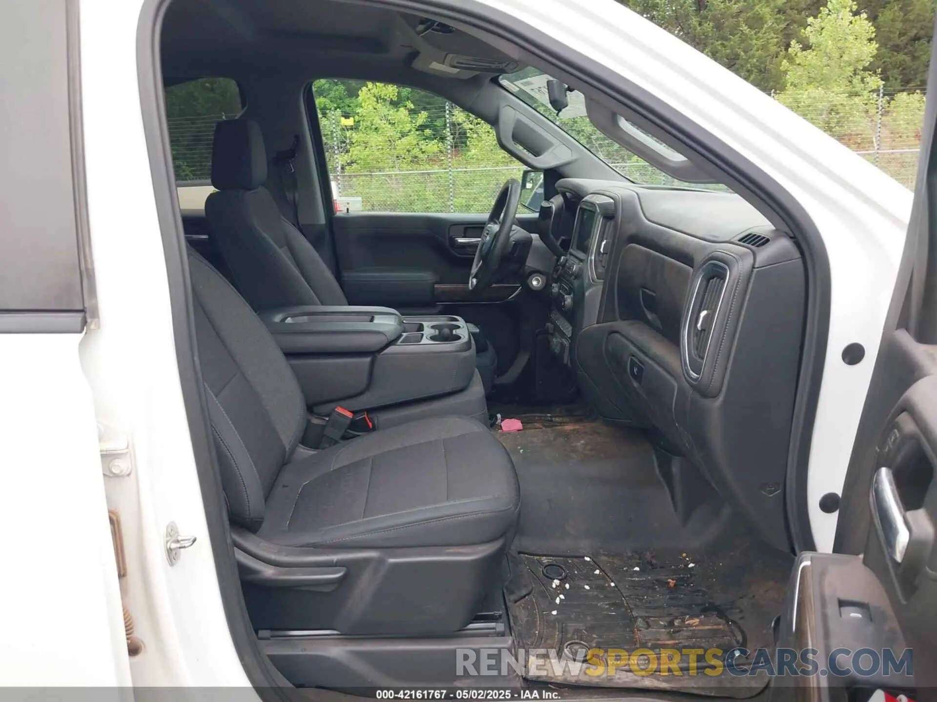 5 Photograph of a damaged car 1GCUYDED5KZ370209 CHEVROLET SILVERADO 1500 2019