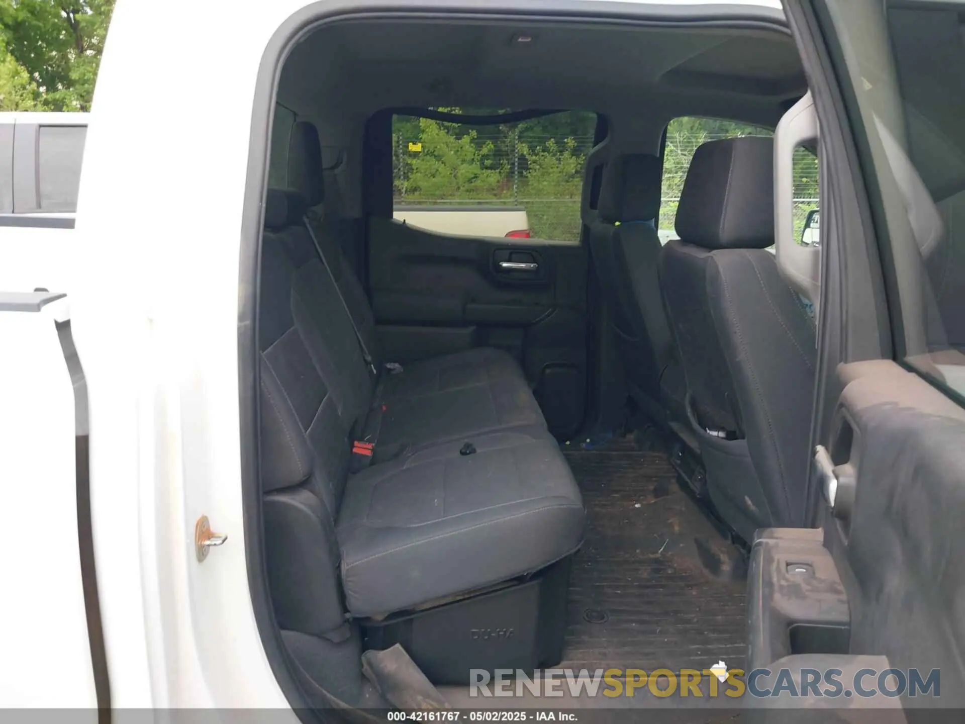8 Photograph of a damaged car 1GCUYDED5KZ370209 CHEVROLET SILVERADO 1500 2019
