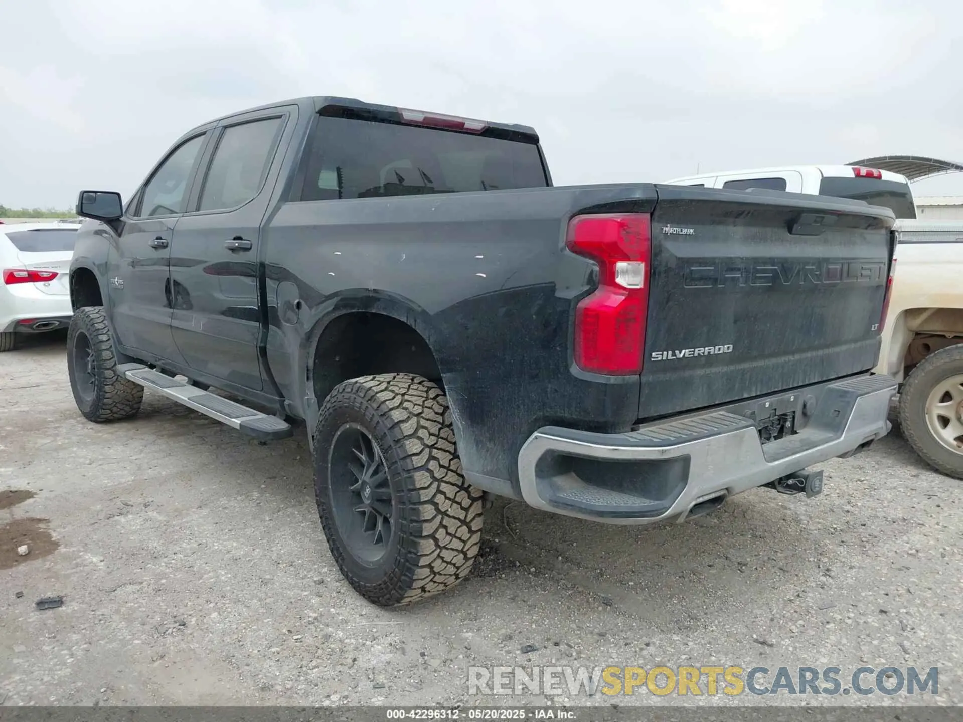 3 Photograph of a damaged car 1GCUYDED6KZ128965 CHEVROLET SILVERADO 1500 2019