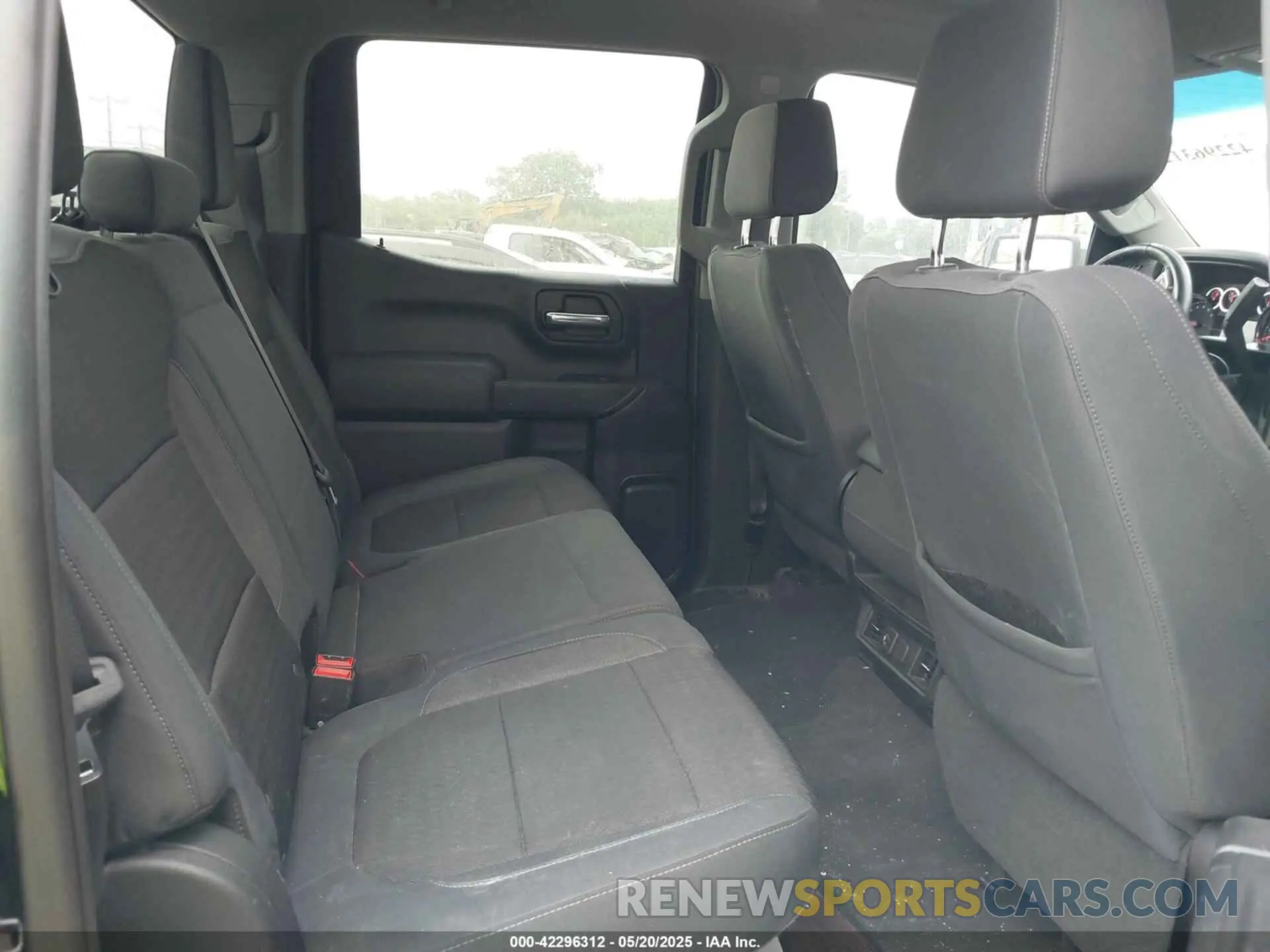 8 Photograph of a damaged car 1GCUYDED6KZ128965 CHEVROLET SILVERADO 1500 2019